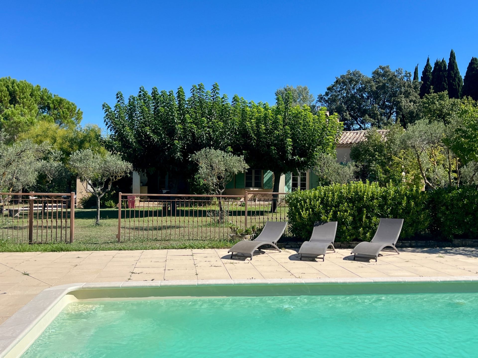 luxury traditional house 6 Rooms for sale on ST REMY DE PROVENCE (13210)