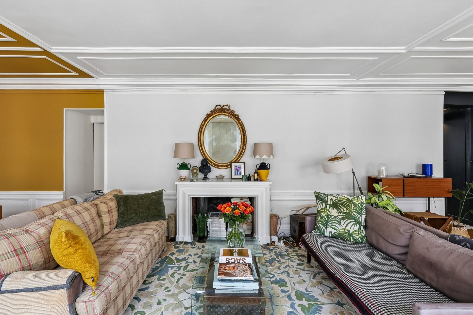 luxury apartment 4 Rooms for sale on PARIS (75002)