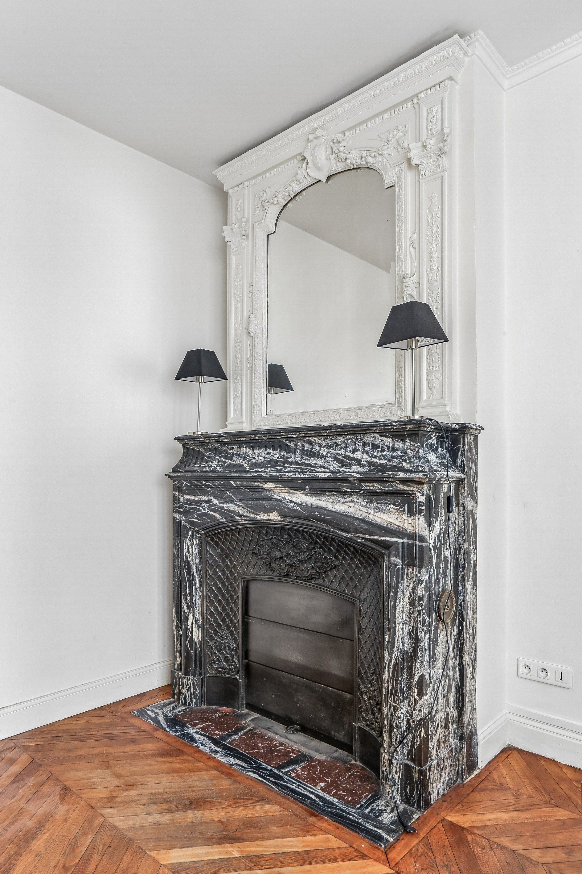luxury apartment 3 Rooms for sale on PARIS (75008)