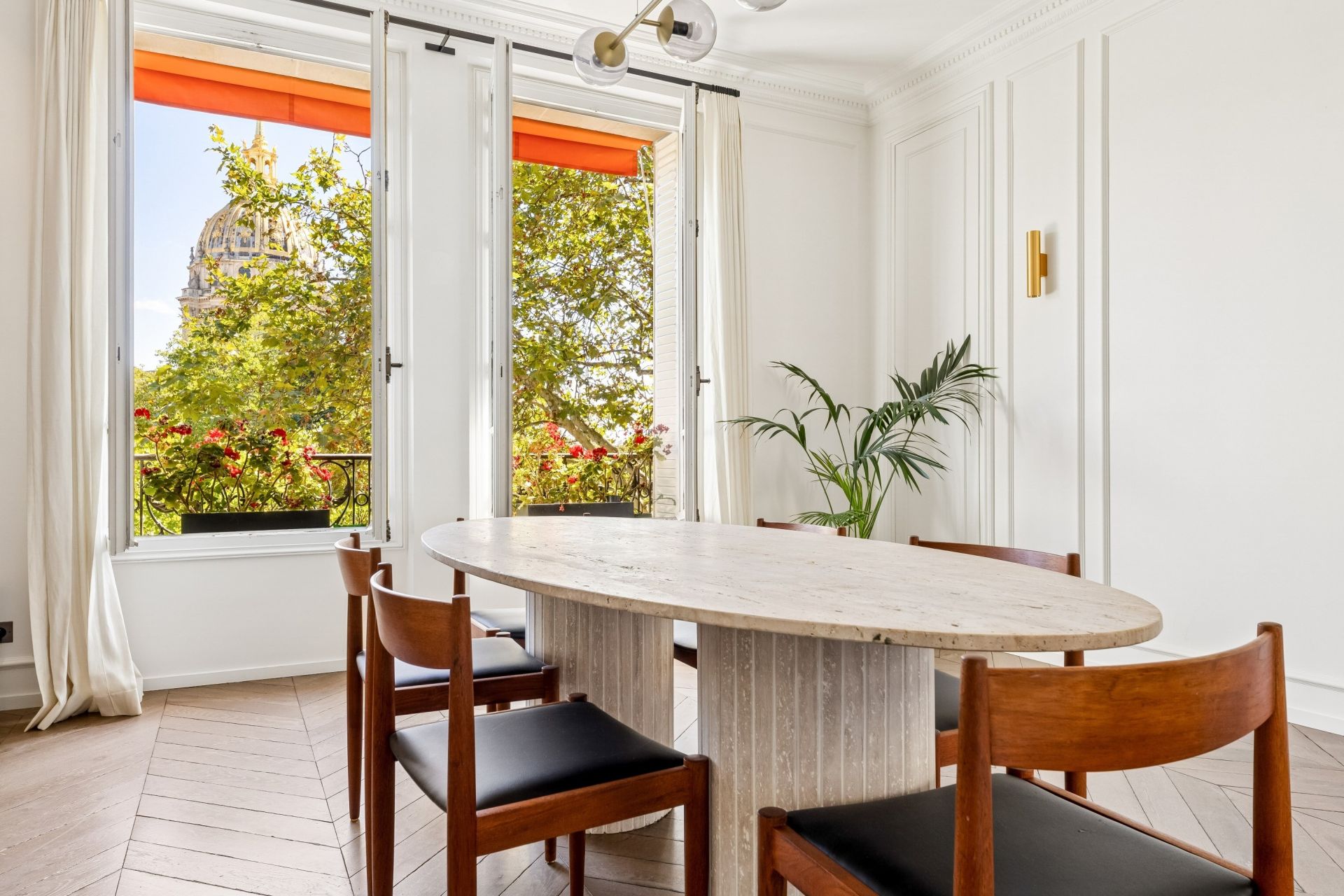 luxury apartment 4 Rooms for sale on PARIS (75007)