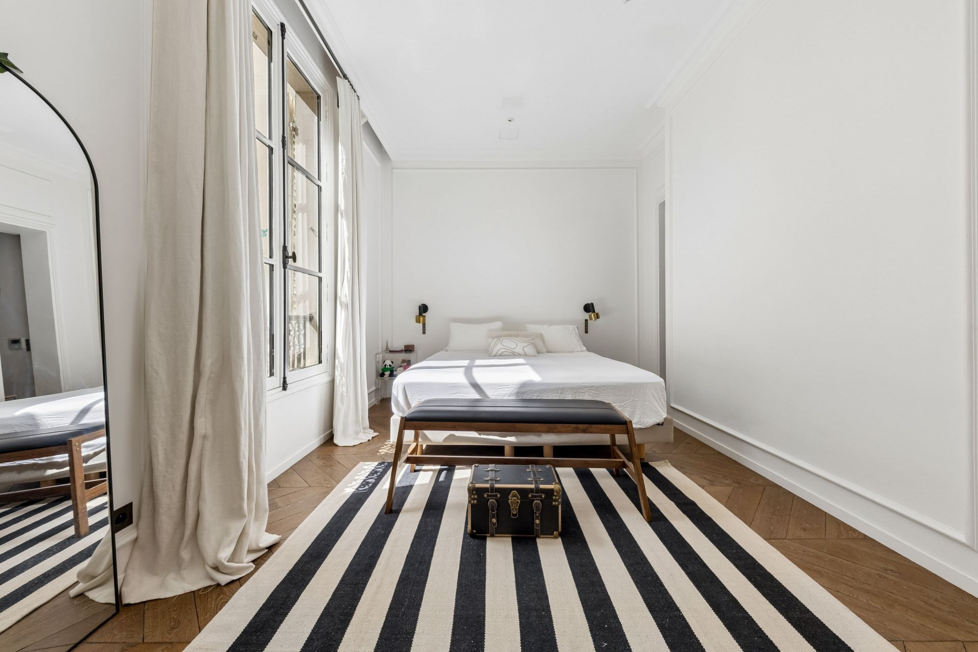 luxury apartment 4 Rooms for sale on PARIS (75007)