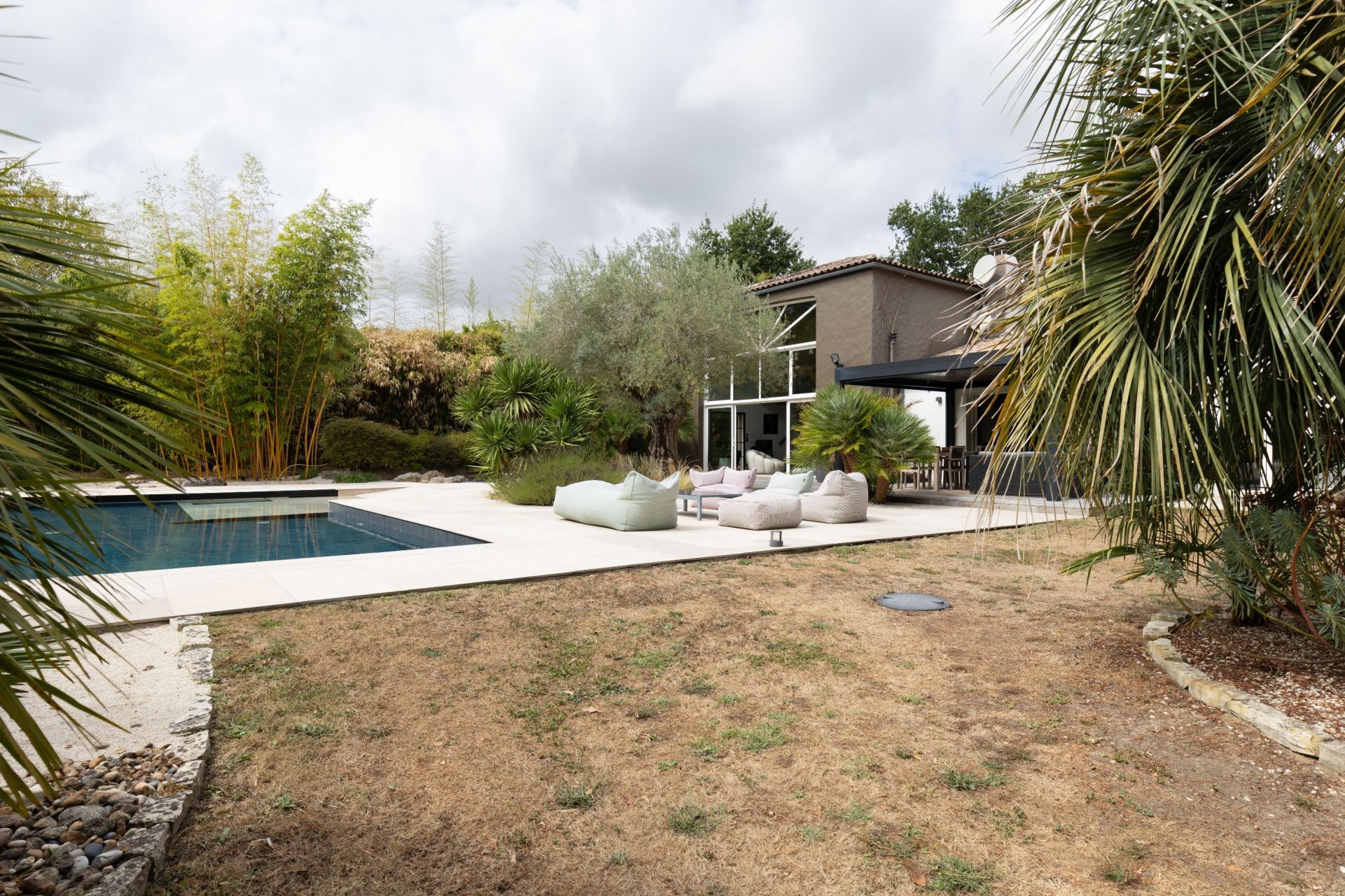 luxury house 7 Rooms for sale on ST HILAIRE DE RIEZ (85270)