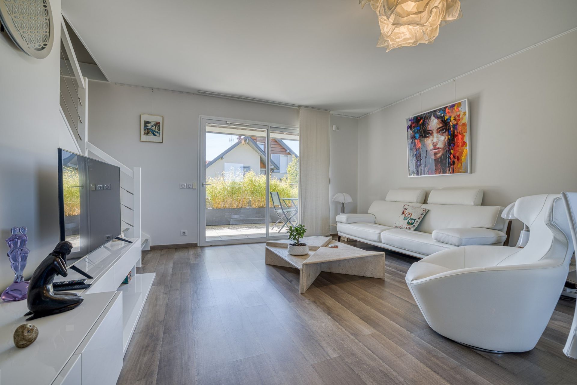 luxury apartment 4 Rooms for sale on ANNECY (74940)