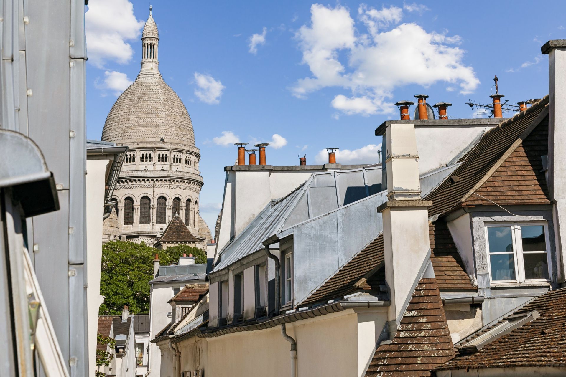 luxury apartment 2 Rooms for sale on PARIS (75018)