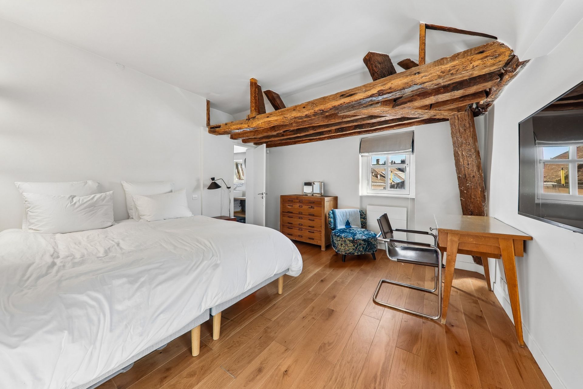 luxury apartment 2 Rooms for sale on PARIS (75018)