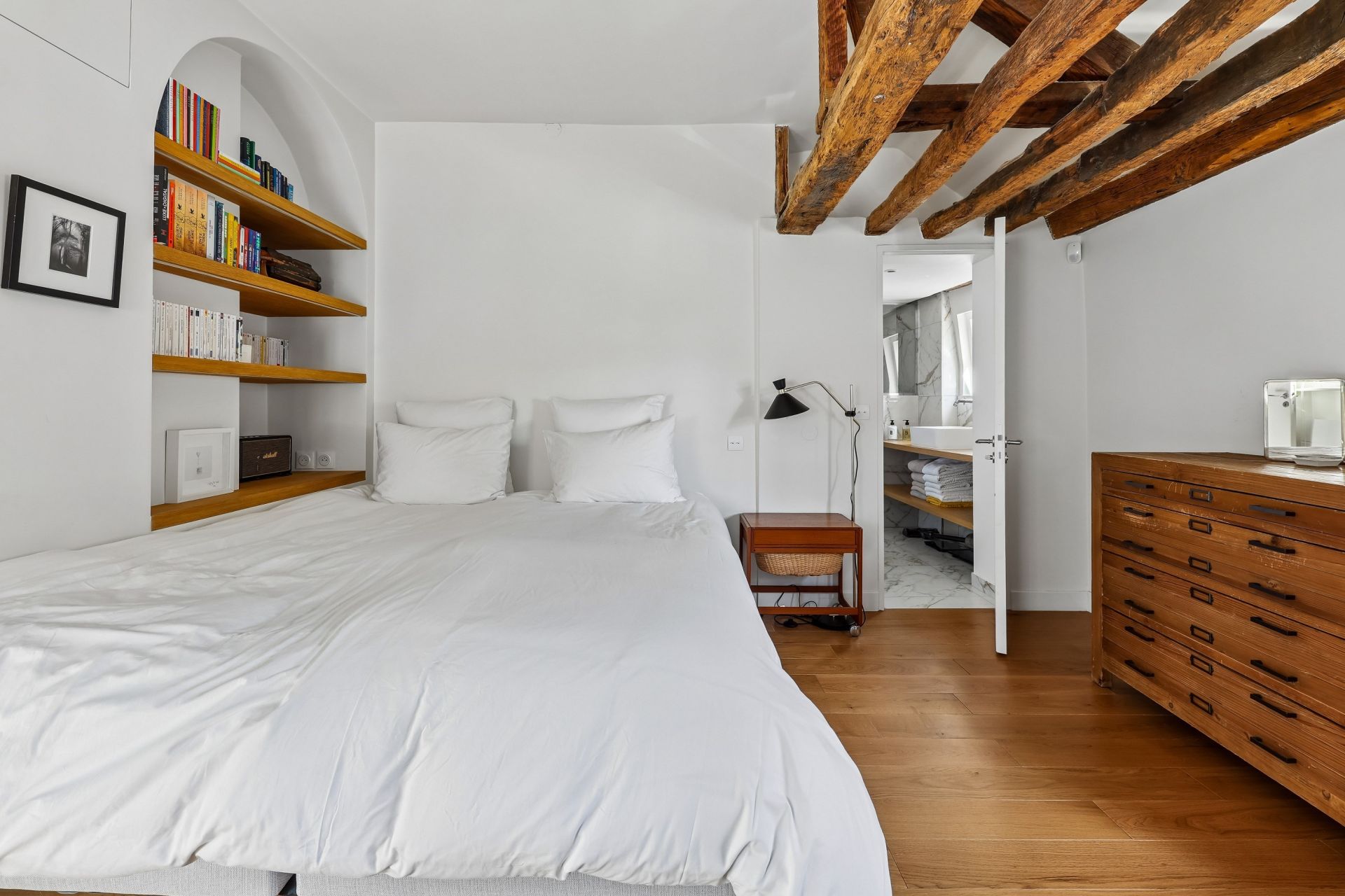 luxury apartment 2 Rooms for sale on PARIS (75018)