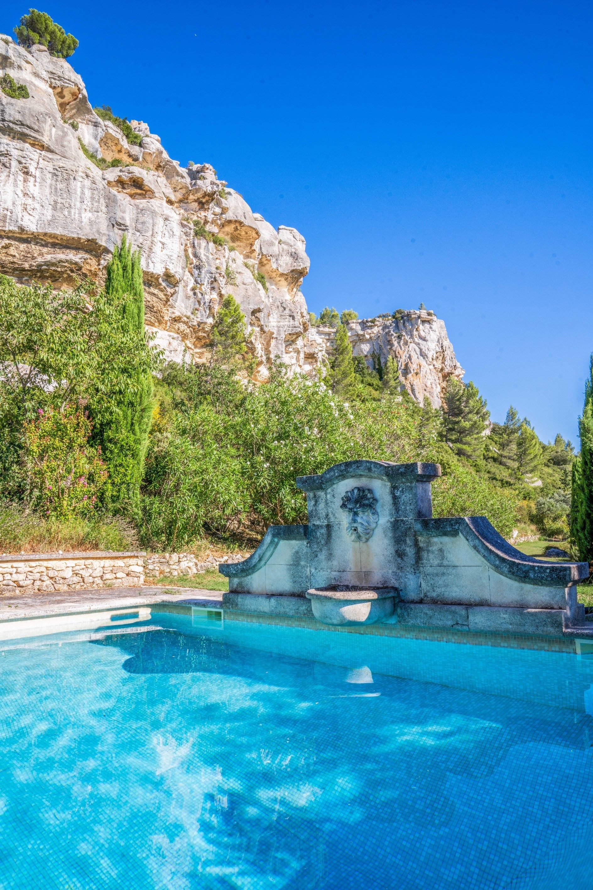 luxury house 6 Rooms for sale on LES BAUX DE PROVENCE (13520)