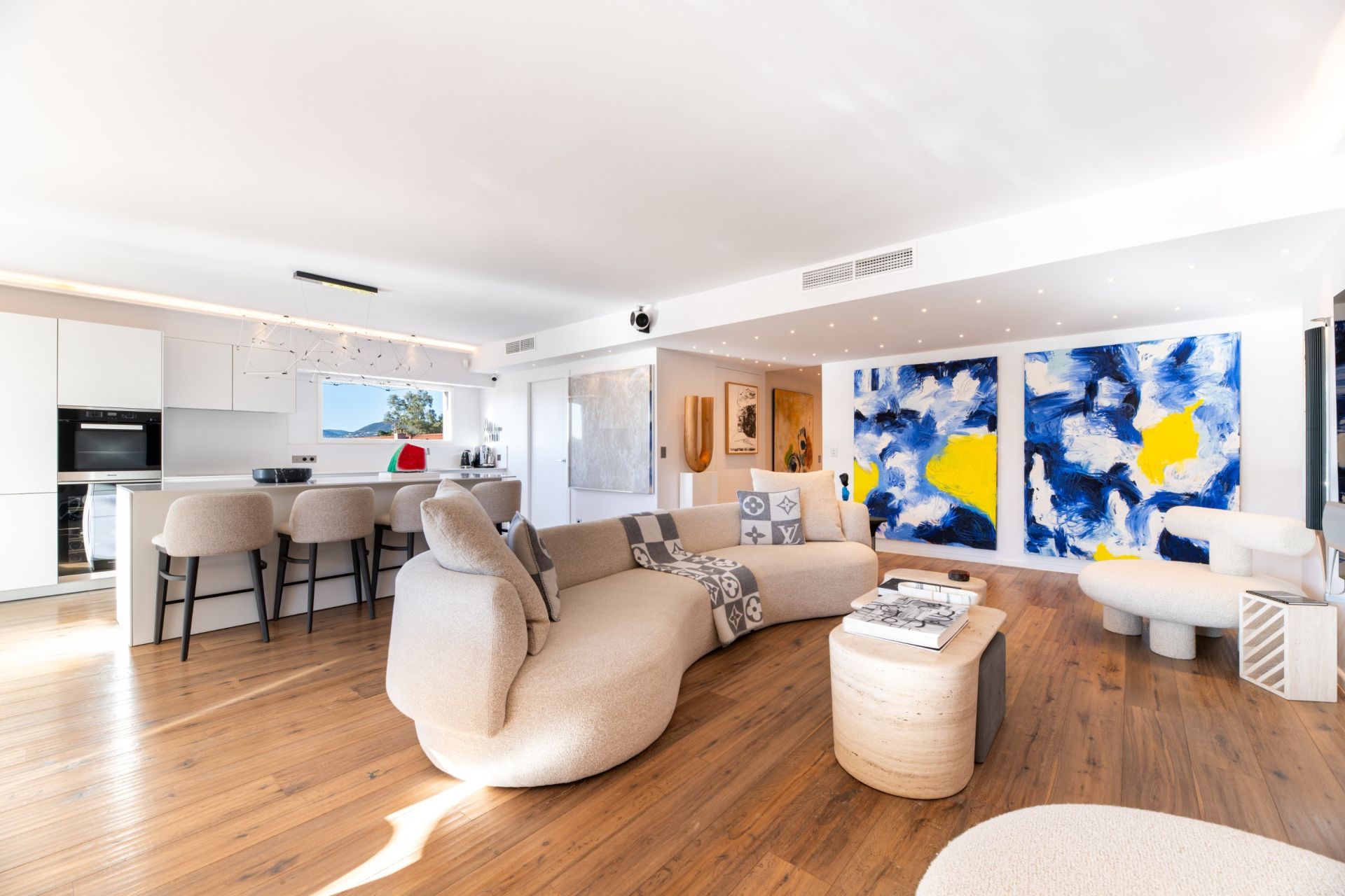 penthouse 4 Rooms for sale on ST TROPEZ (83990)