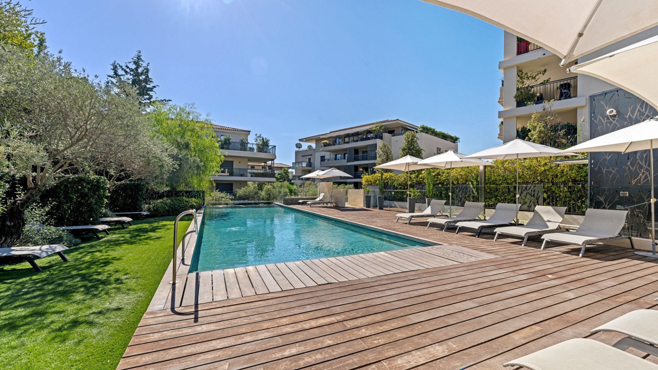 penthouse 4 Rooms for sale on ST TROPEZ (83990)