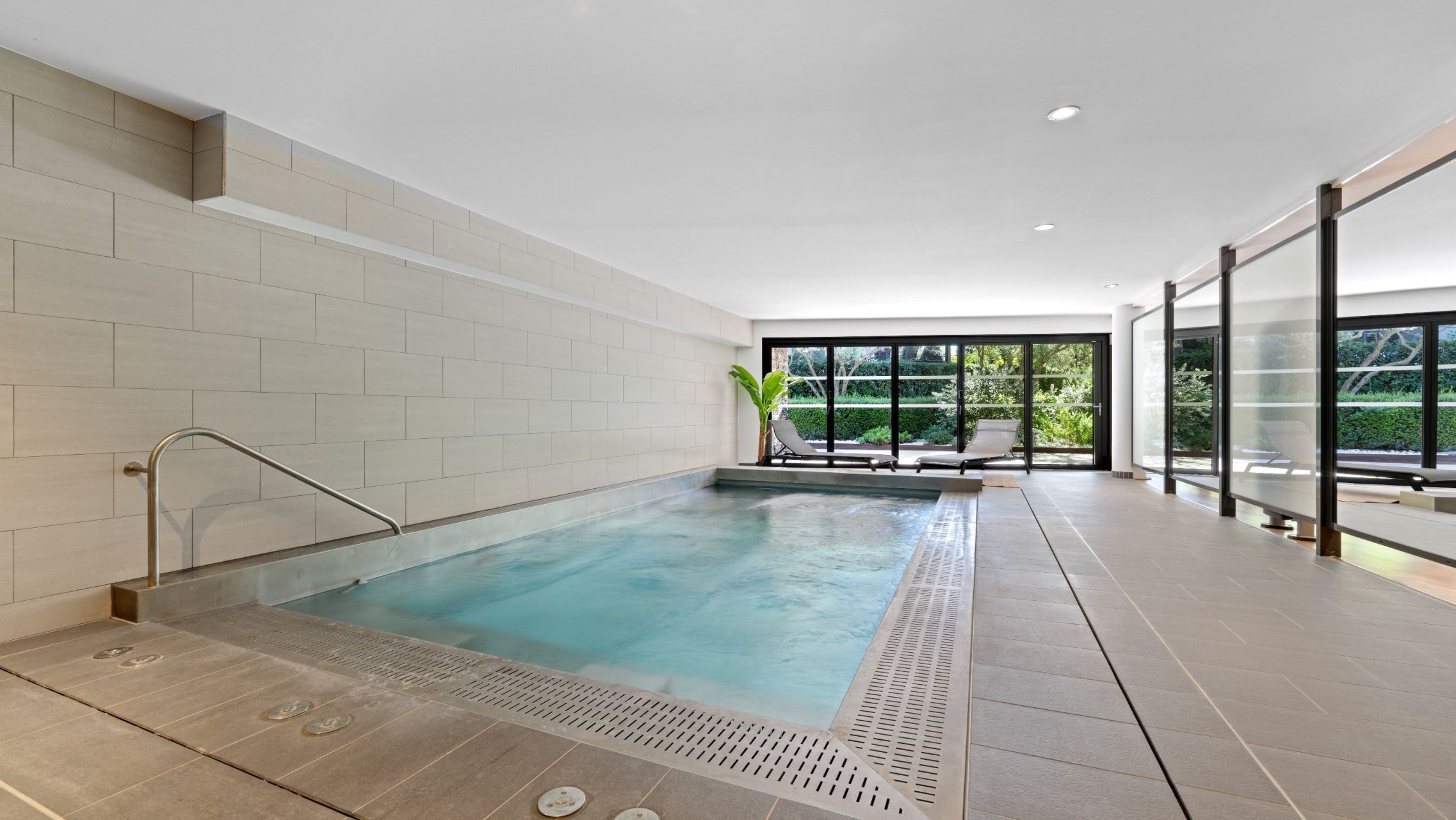 penthouse 4 Rooms for sale on ST TROPEZ (83990)
