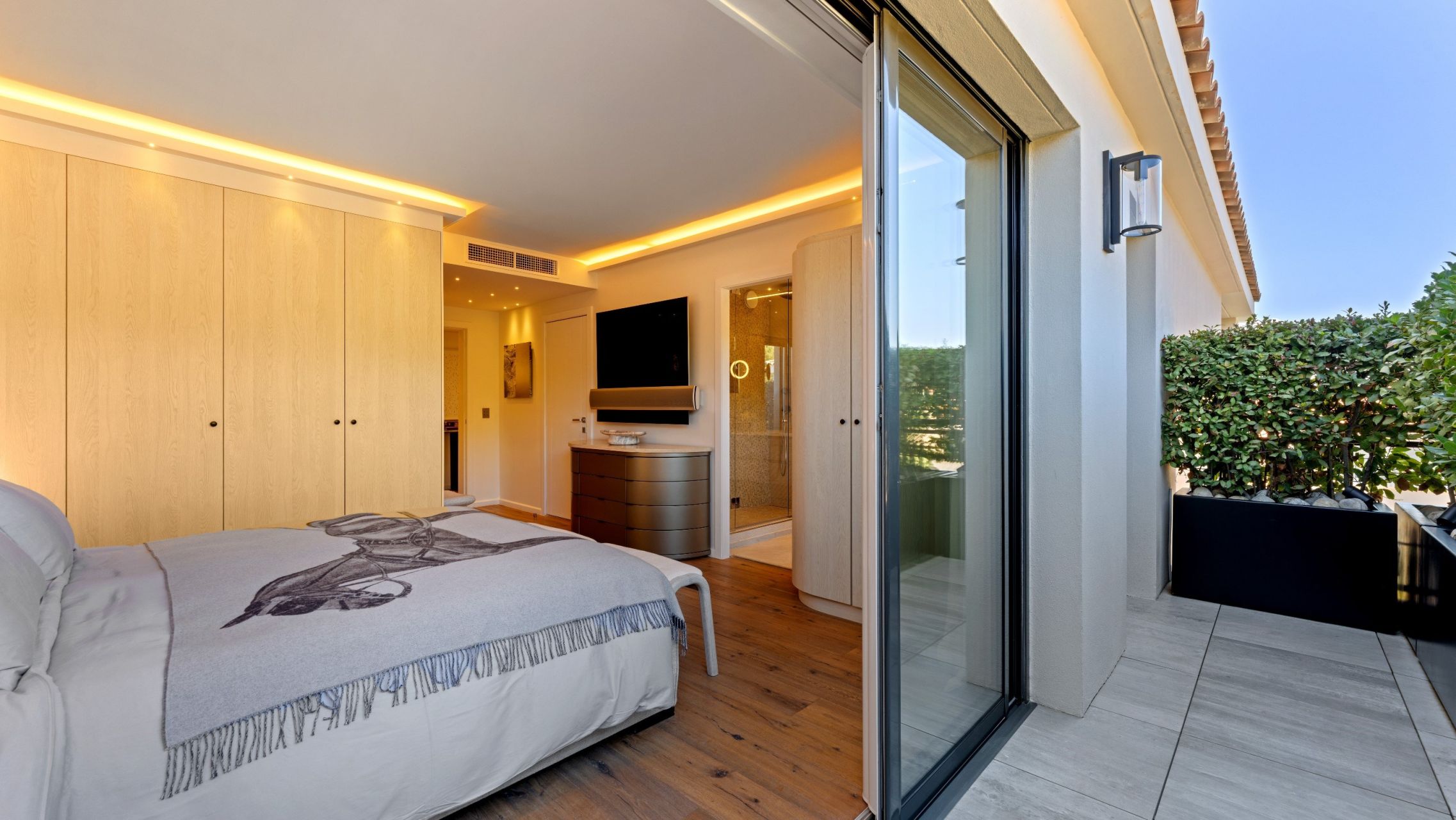 penthouse 4 Rooms for sale on ST TROPEZ (83990)