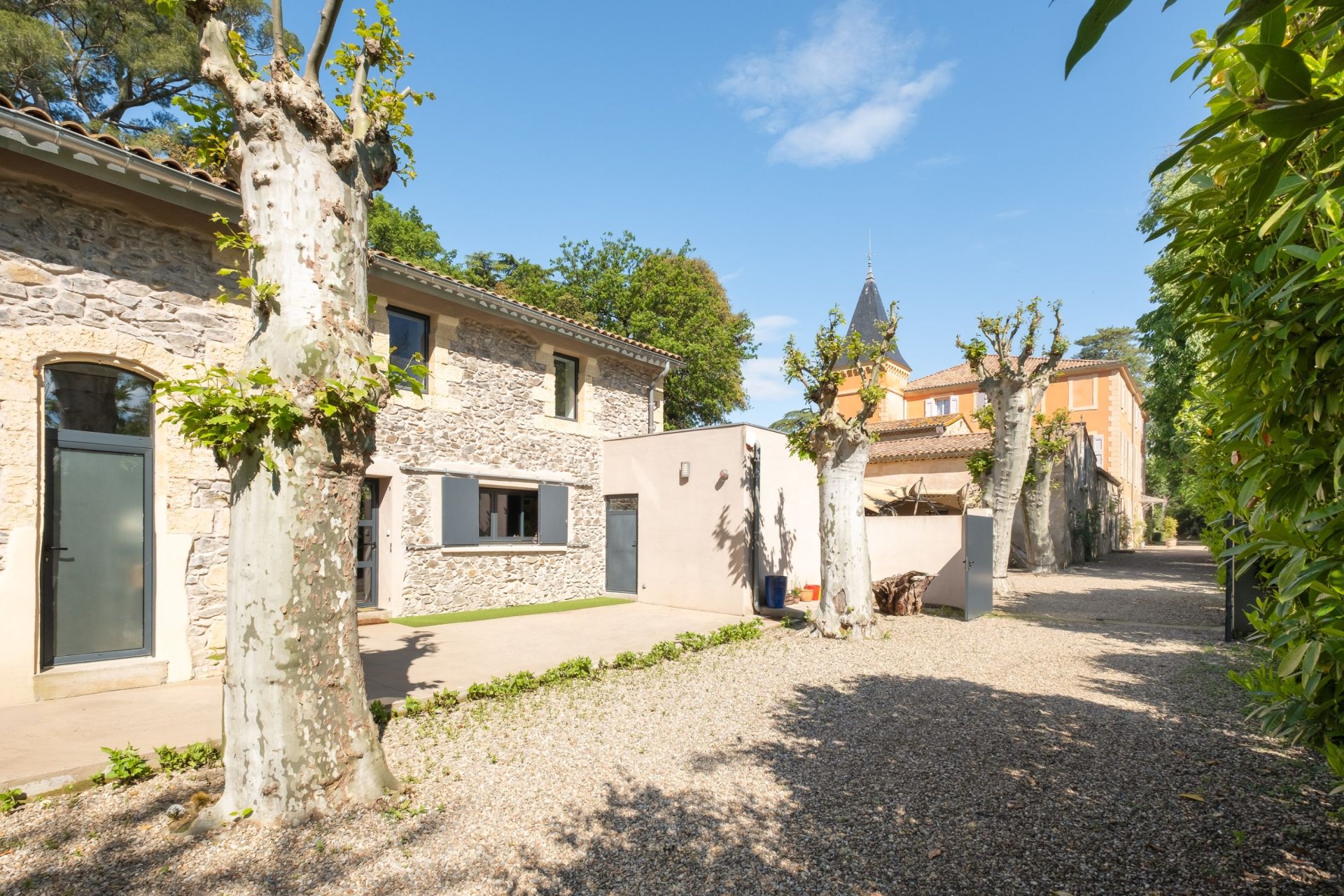 château 20 Pièces en vente sur PEZENAS (34120)