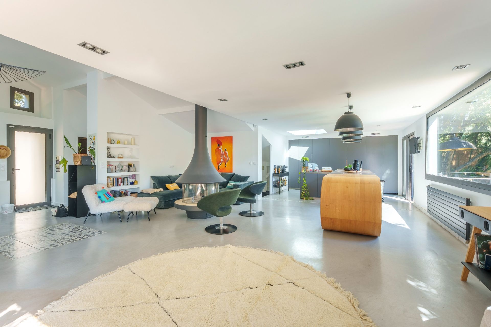 luxury house 6 Rooms for sale on CASTRIES (34160)