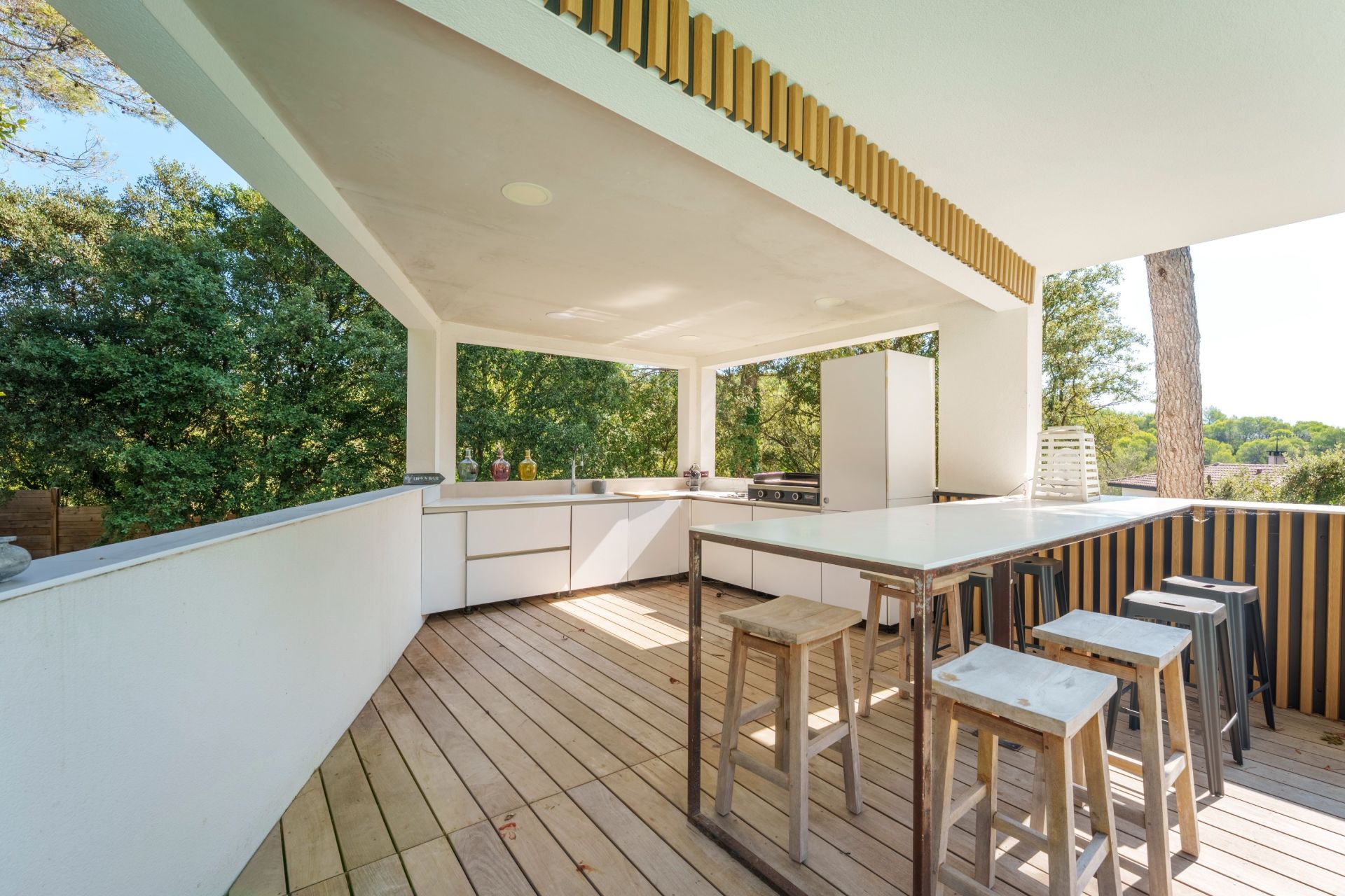 luxury house 6 Rooms for sale on CASTRIES (34160)