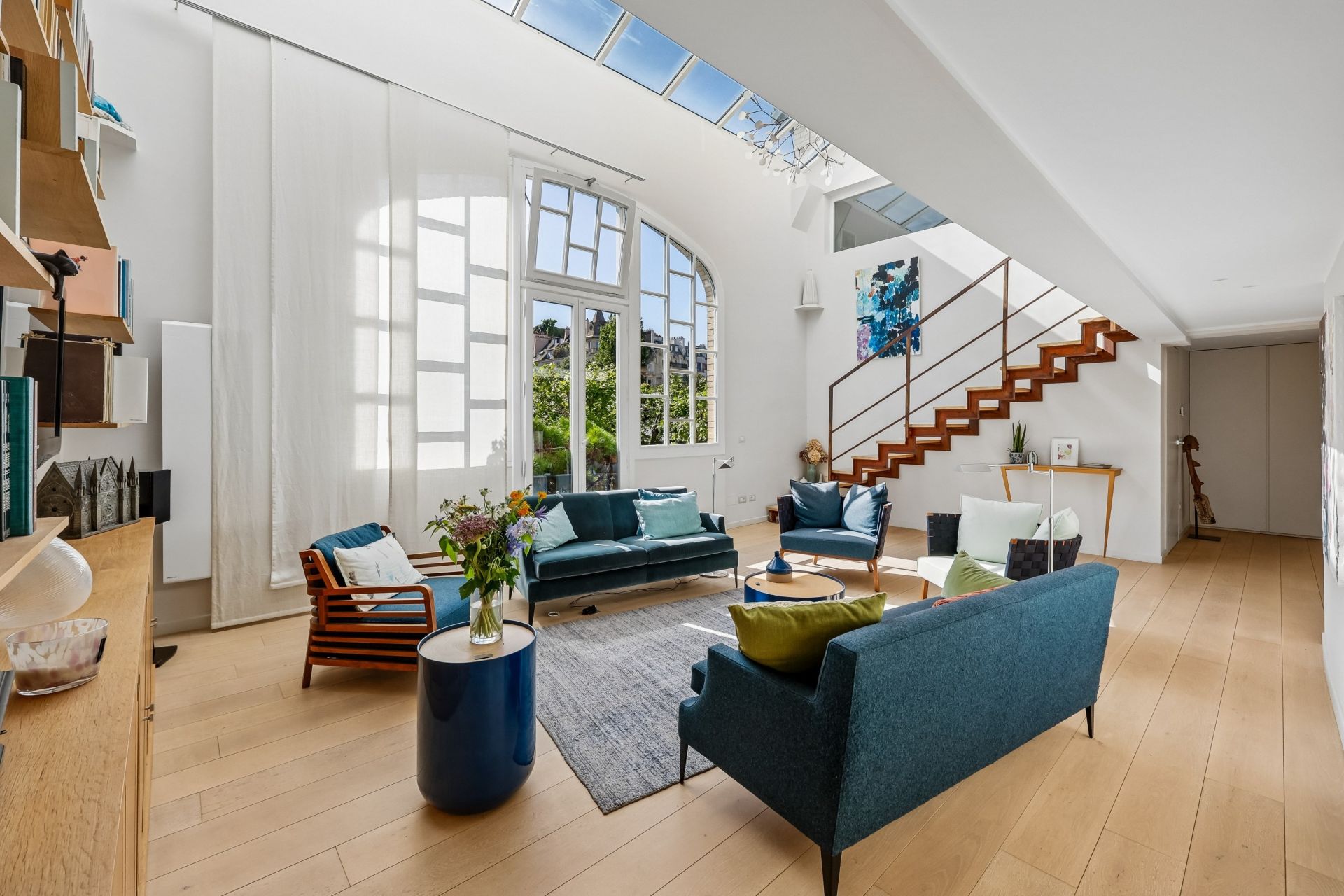 luxury apartment 6 Rooms for sale on PARIS (75016)