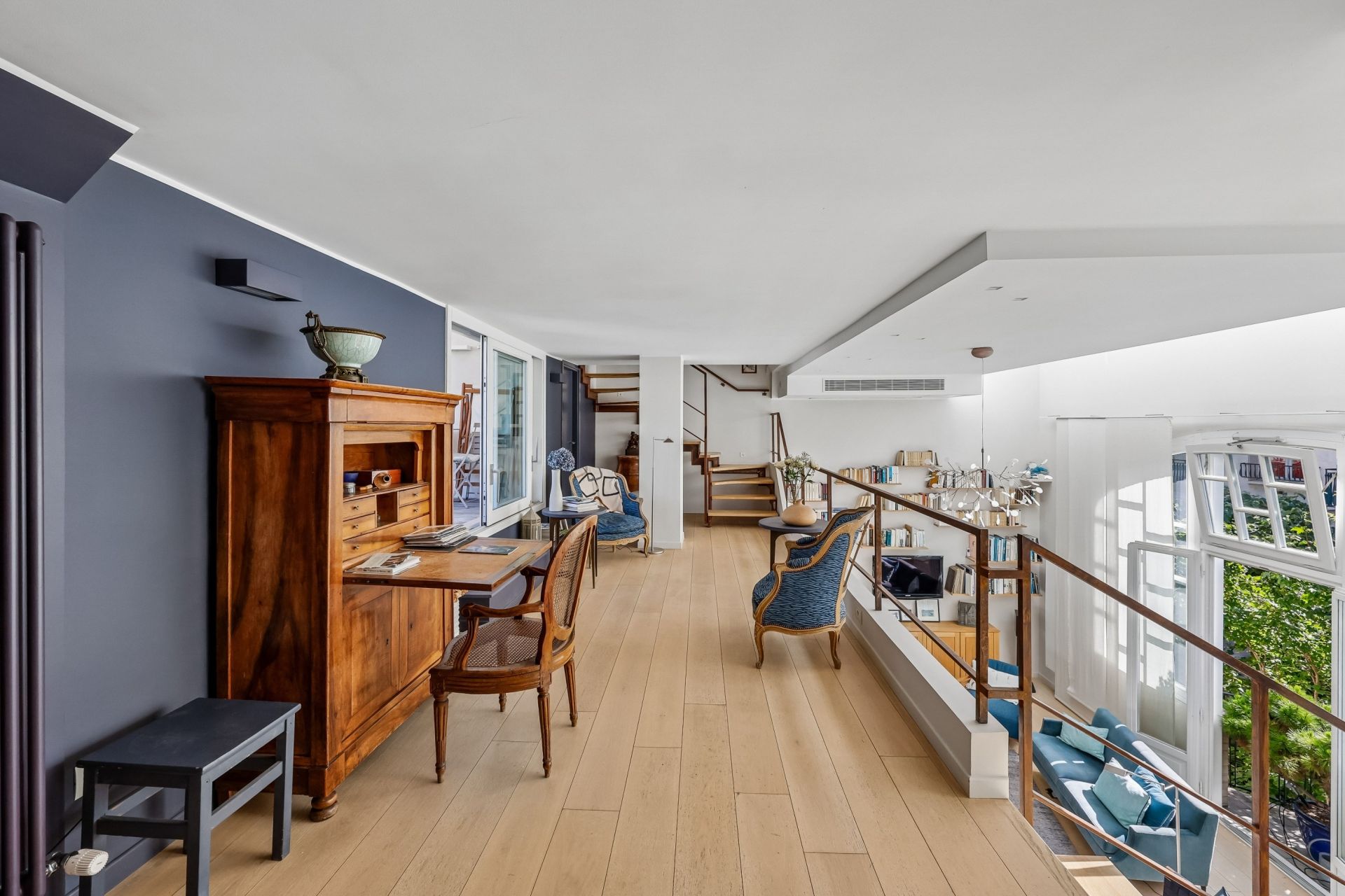 luxury apartment 6 Rooms for sale on PARIS (75016)