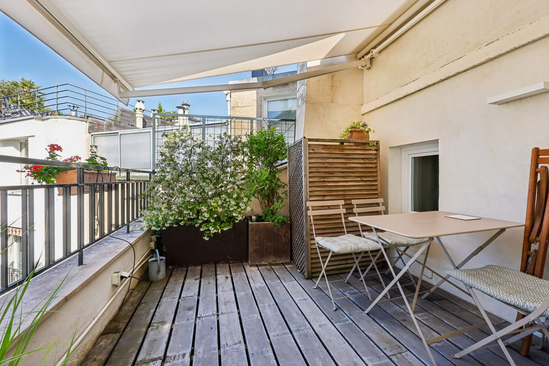 luxury apartment 6 Rooms for sale on PARIS (75016)