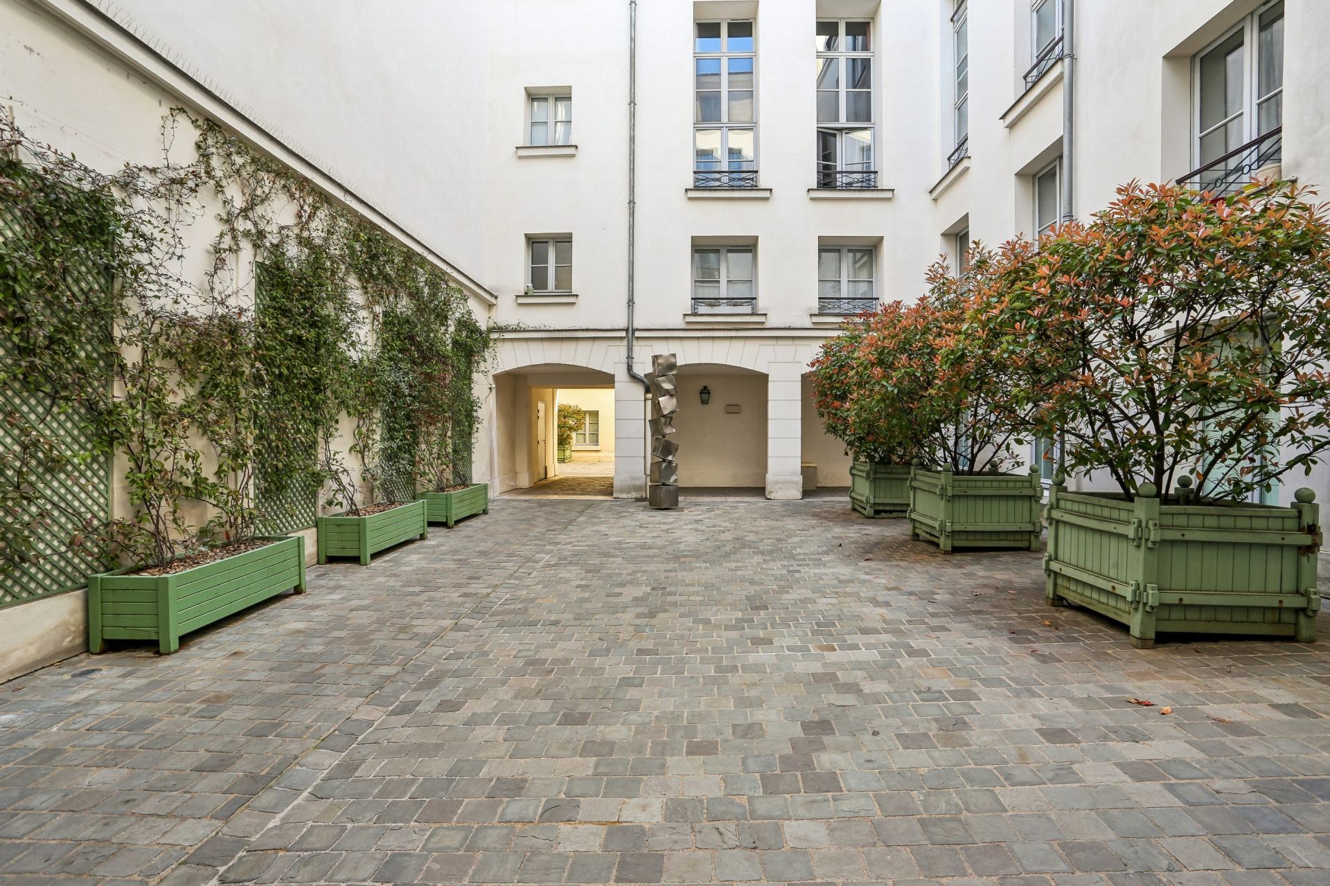 luxury apartment 5 Rooms for sale on PARIS (75003)