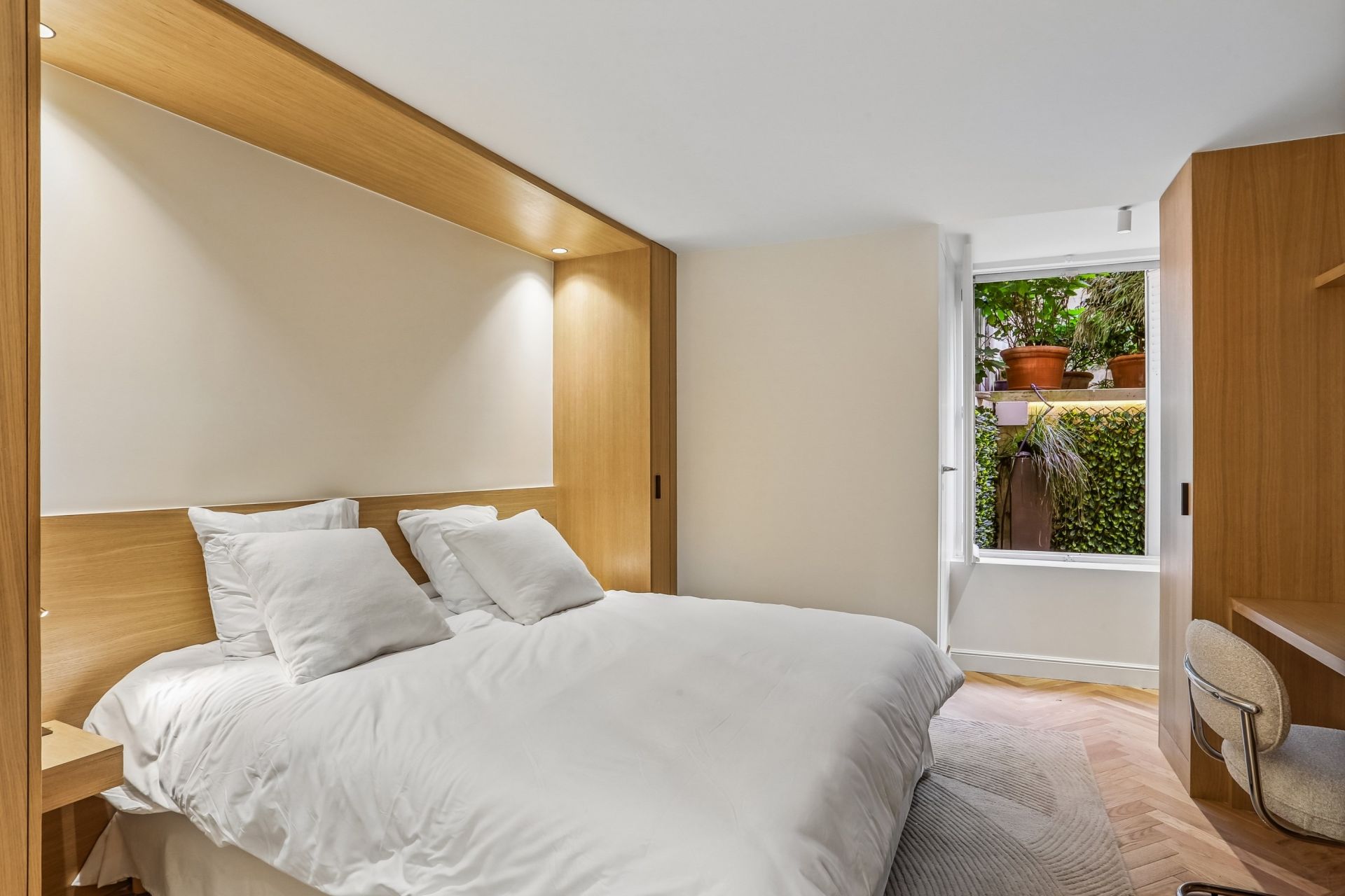 luxury apartment 2 Rooms for sale on PARIS (75006)