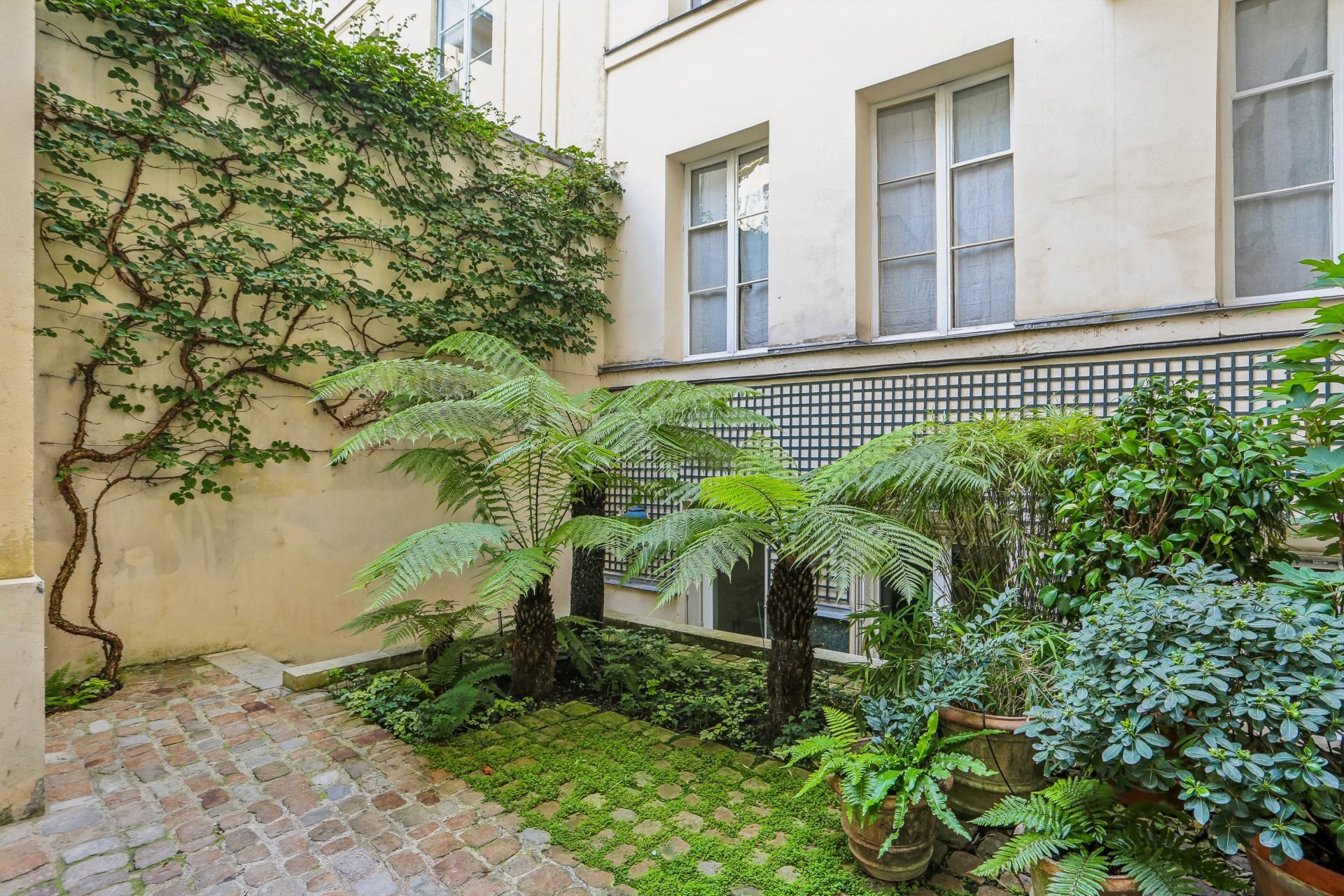 luxury apartment 2 Rooms for sale on PARIS (75006)