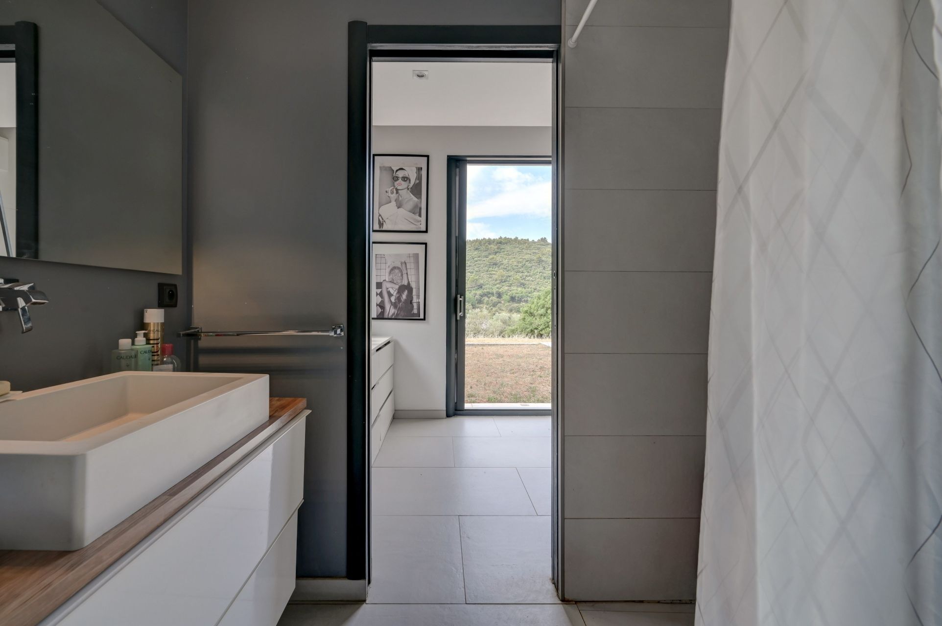 luxury house 5 Rooms for sale on AIX EN PROVENCE (13100)