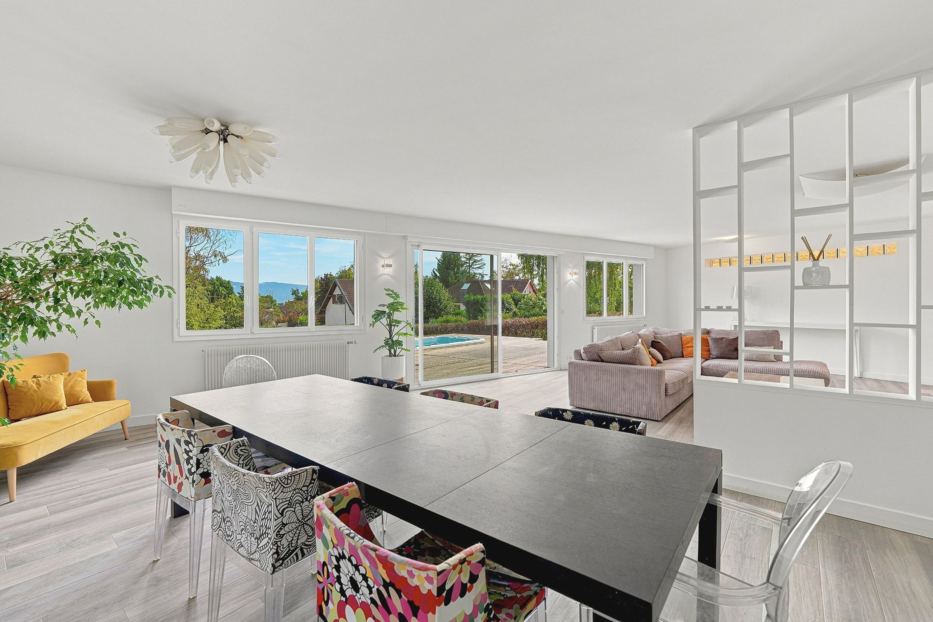 luxury house 8 Rooms for sale on PREVESSIN MOENS (01280)
