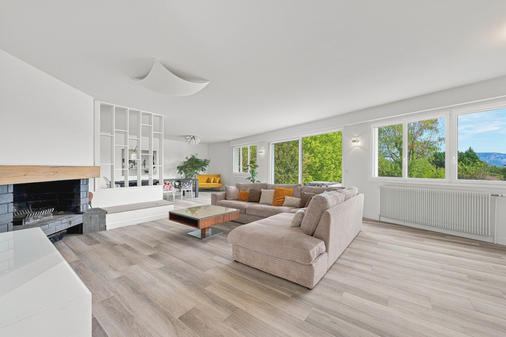 luxury house 8 Rooms for sale on PREVESSIN MOENS (01280)