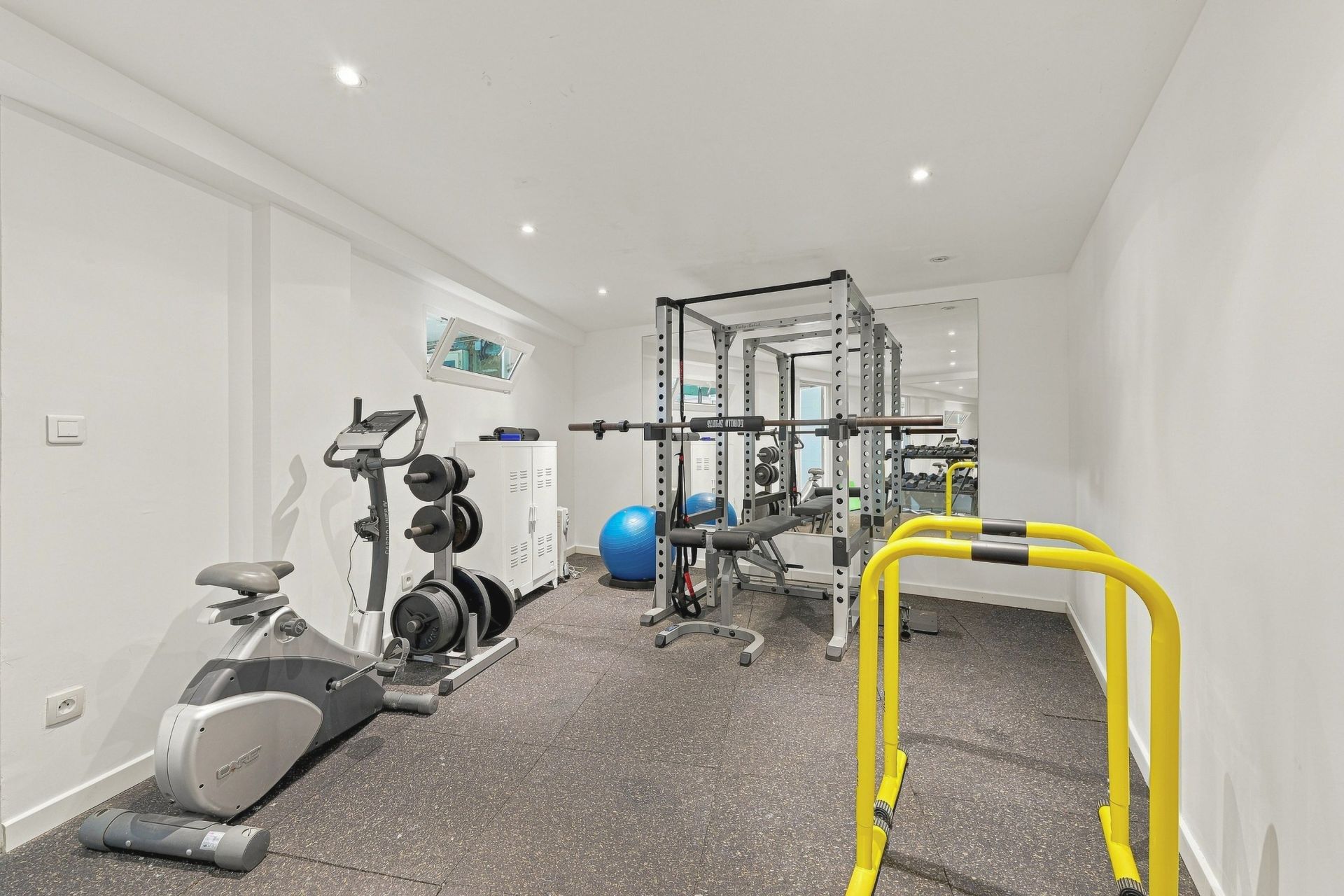 luxury house 8 Rooms for sale on PREVESSIN MOENS (01280)