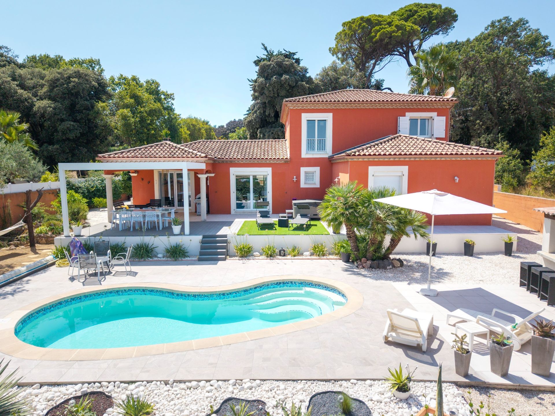 maison de luxe 5 Pièces en vente sur ESPONDEILHAN (34290)