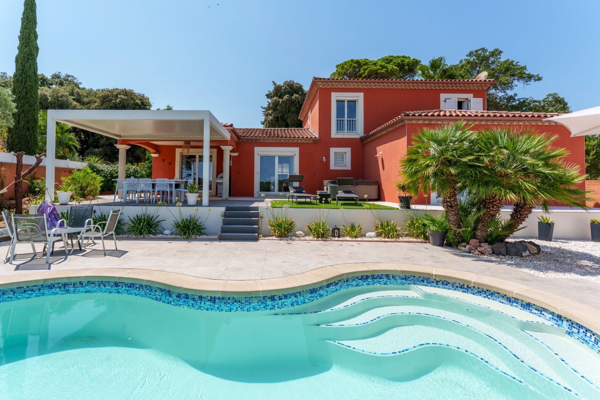 maison de luxe 5 Pièces en vente sur ESPONDEILHAN (34290)