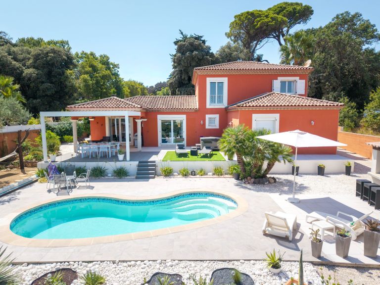 maison de luxe 5 Pièces en vente sur ESPONDEILHAN (34290)