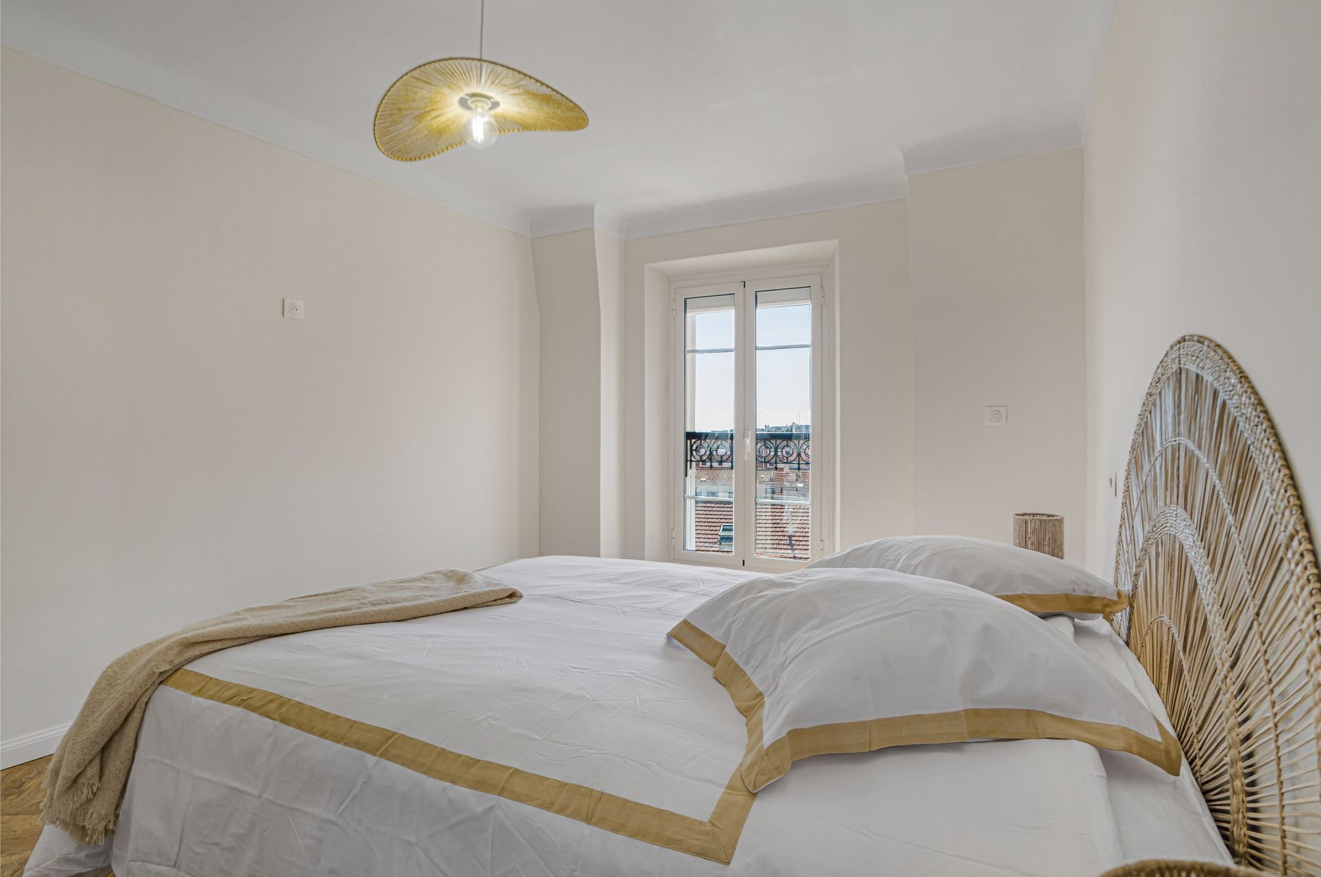 luxury apartment 3 Rooms for sale on ANTIBES (06600)