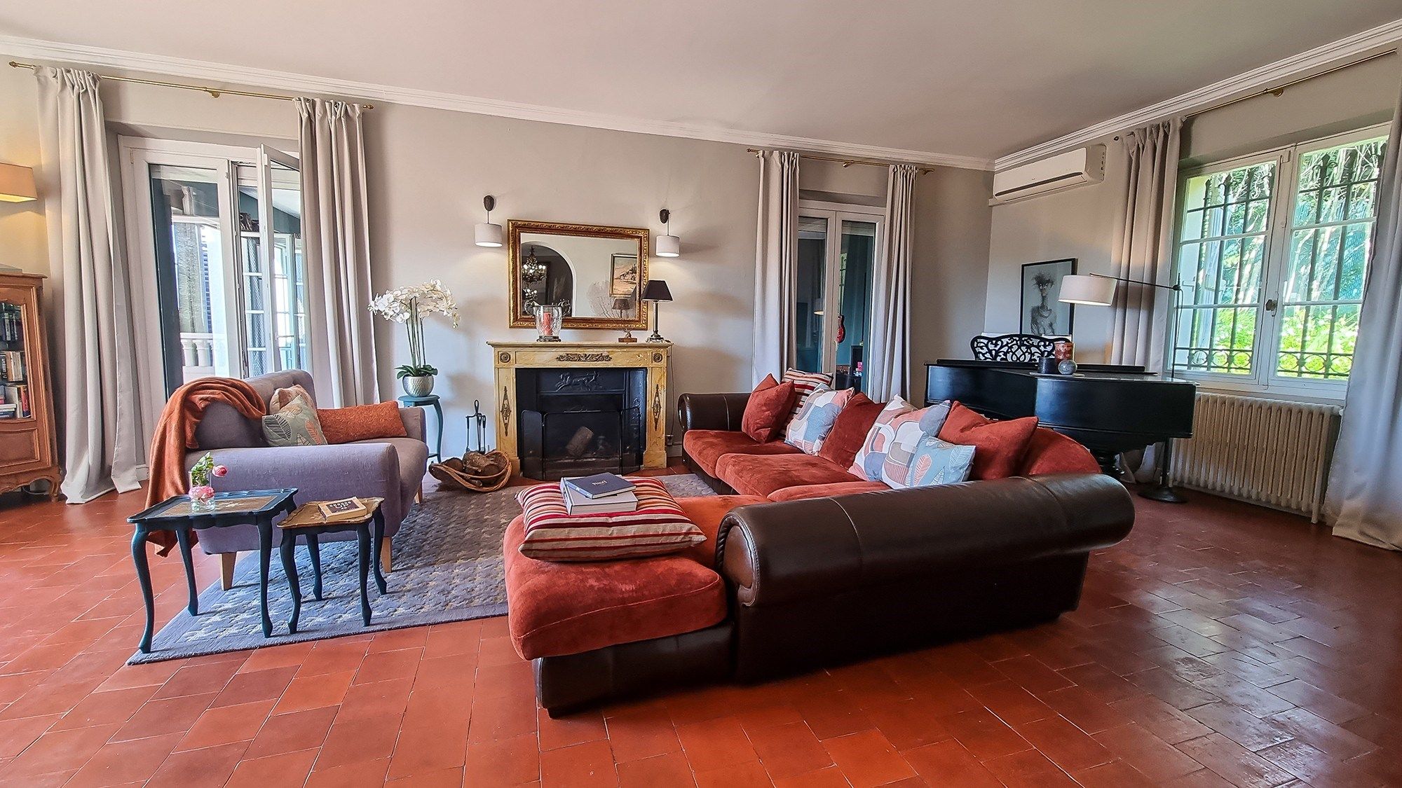luxury provencale house 9 Rooms for sale on LE CANNET (06110)
