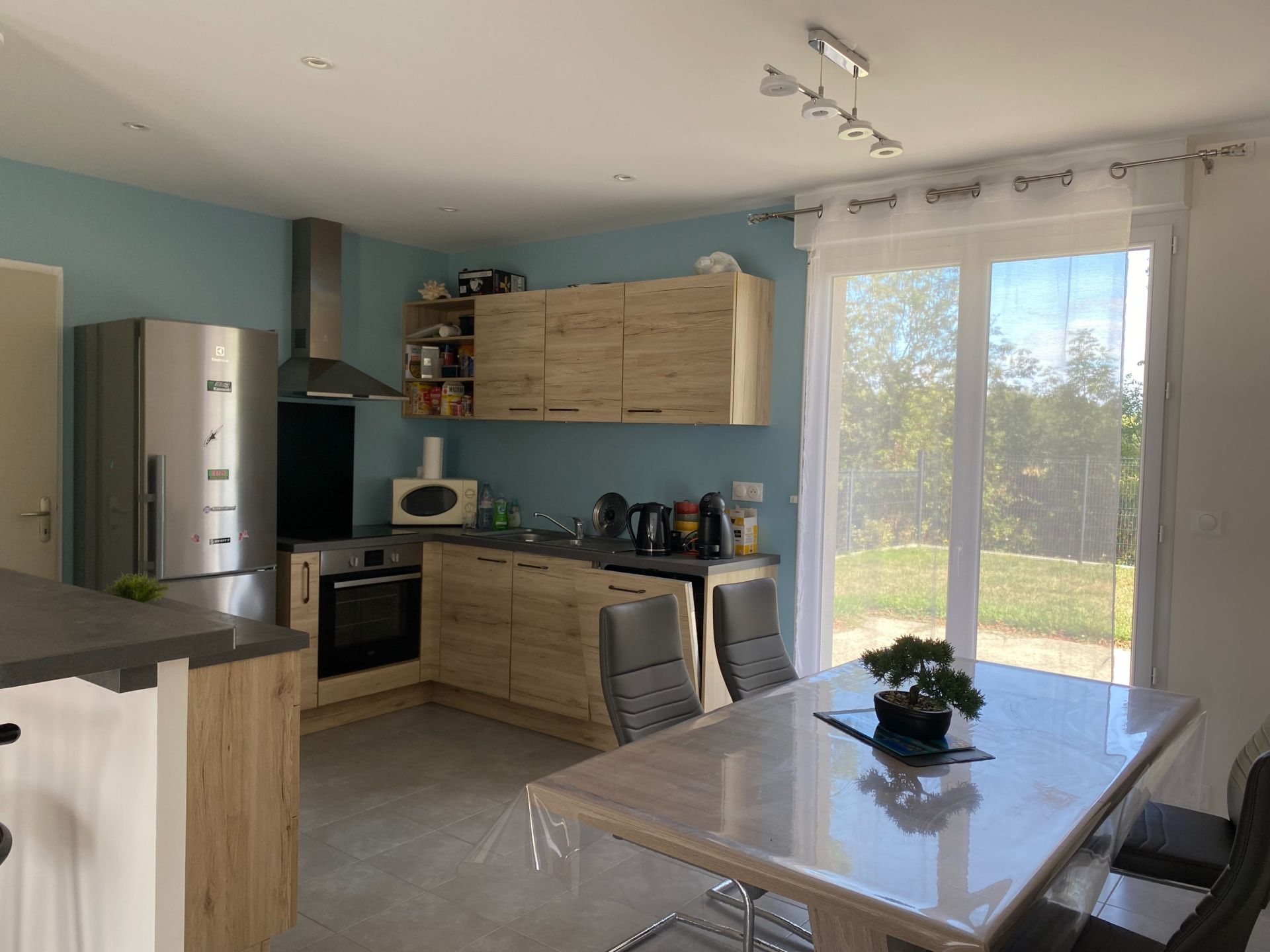 luxury house 4 Rooms for rent on LA VICOMTE SUR RANCE (22690)