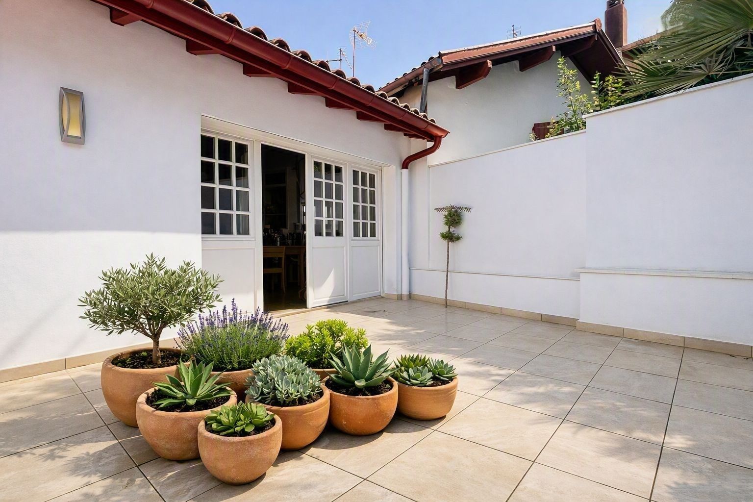 luxury apartment 4 Rooms for sale on CIBOURE (64500)