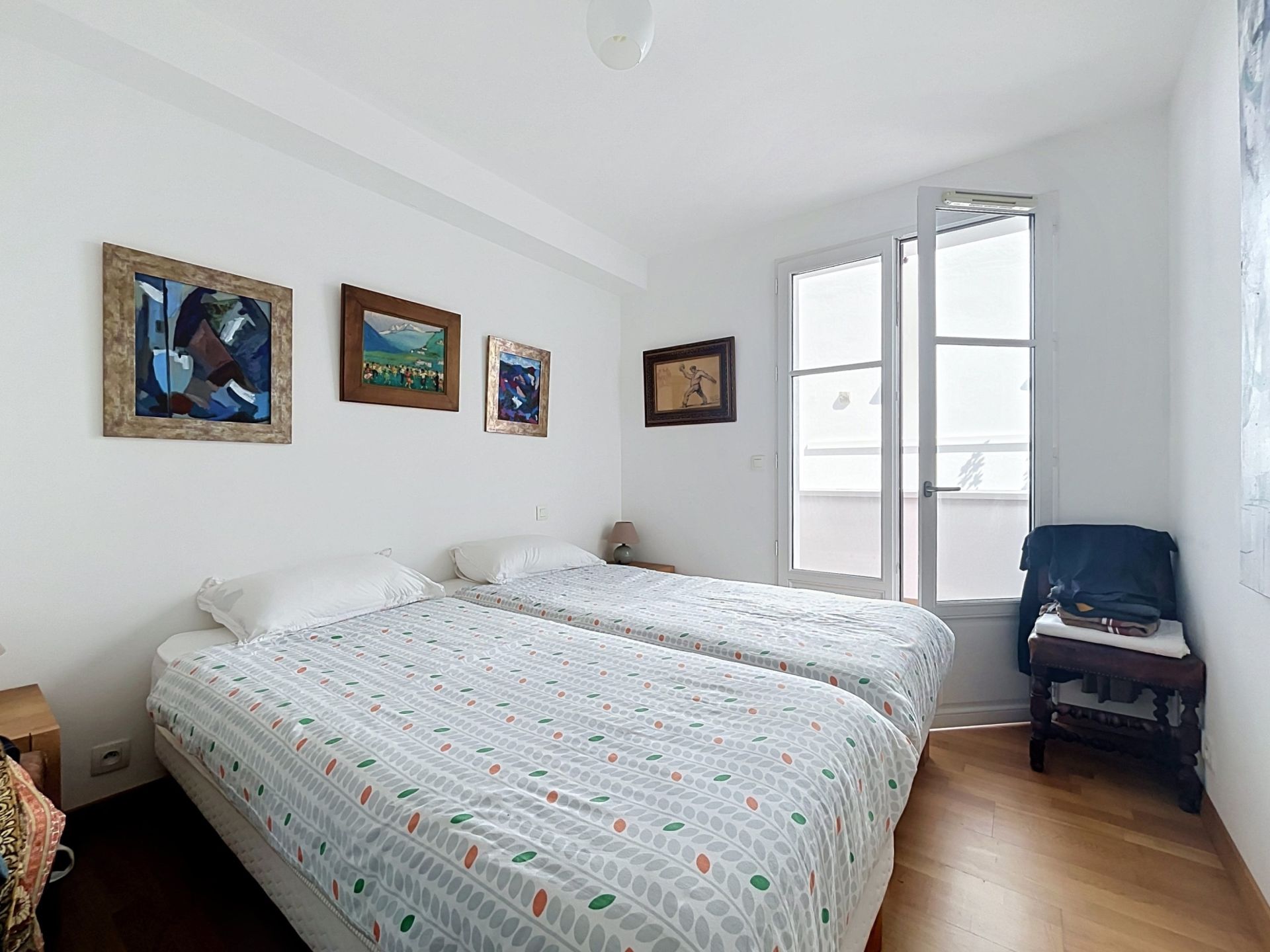 luxury apartment 4 Rooms for sale on CIBOURE (64500)