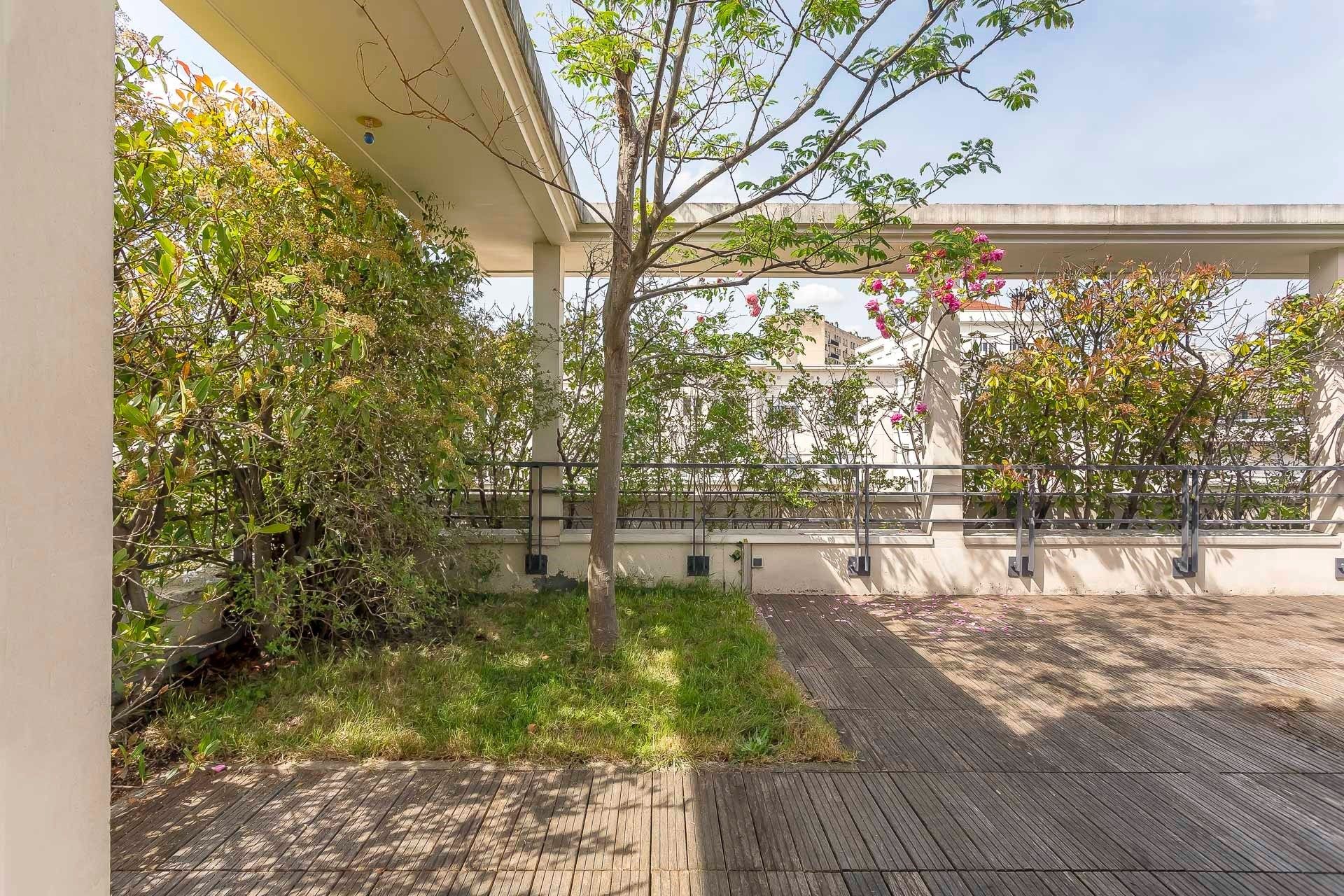 penthouse 4 Rooms for sale on LYON (69006)