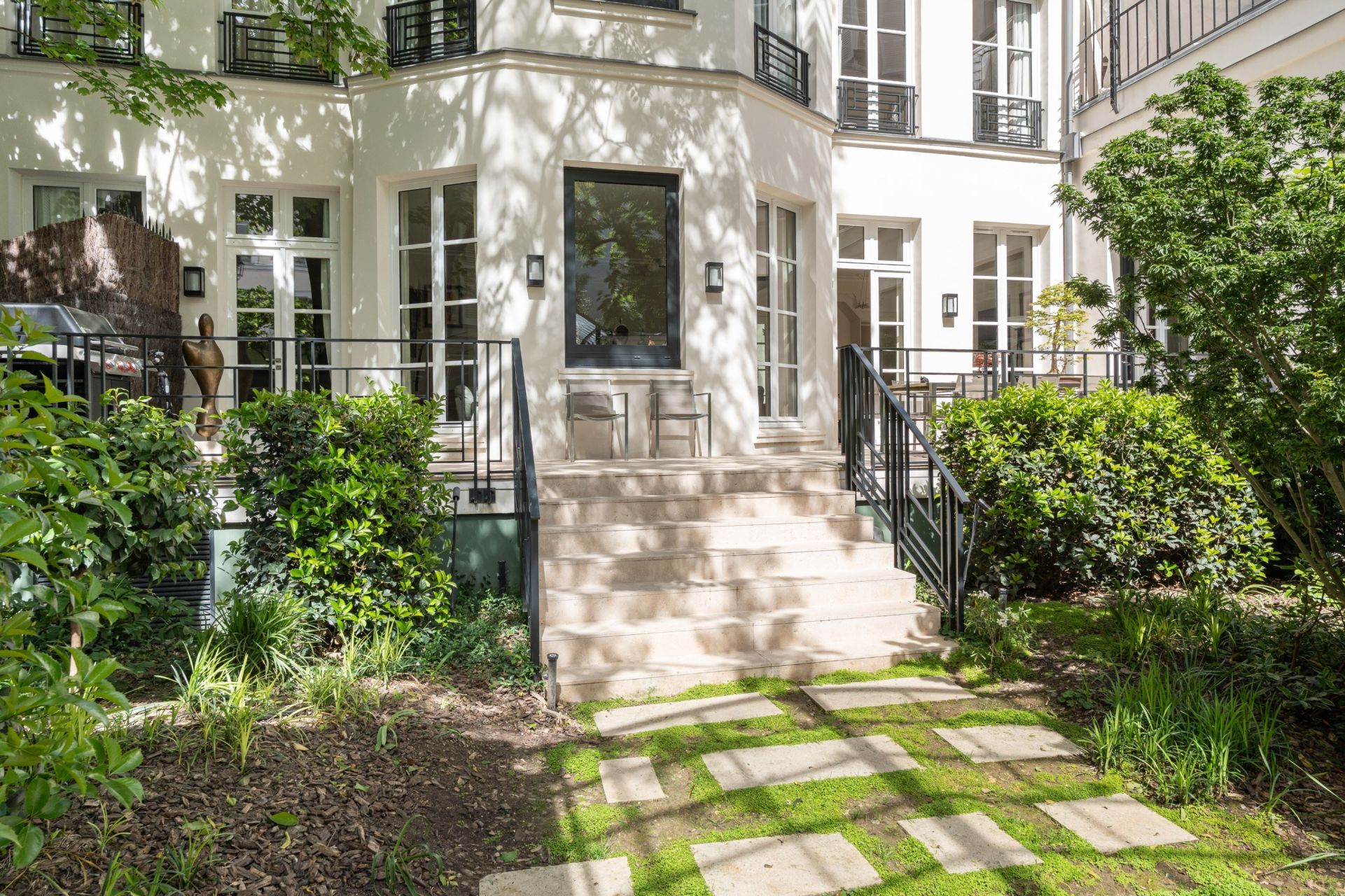 hôtel particulier 6 Pièces en vente sur PARIS (75007)