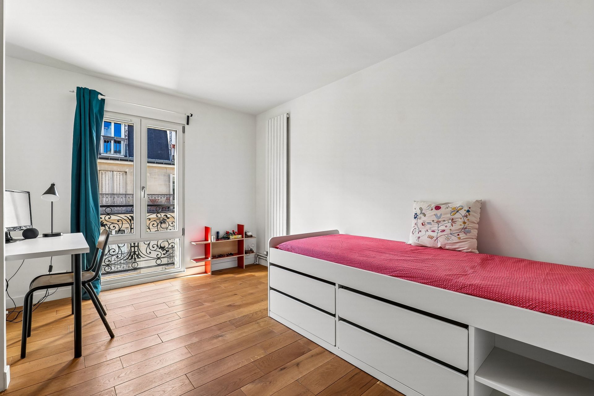 luxury triplex 5 Rooms for sale on PARIS (75011)