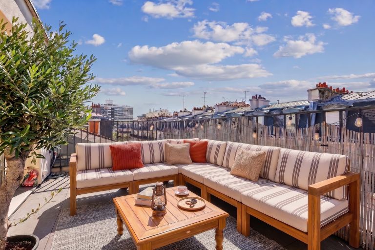 luxury triplex 5 Rooms for sale on PARIS (75011)