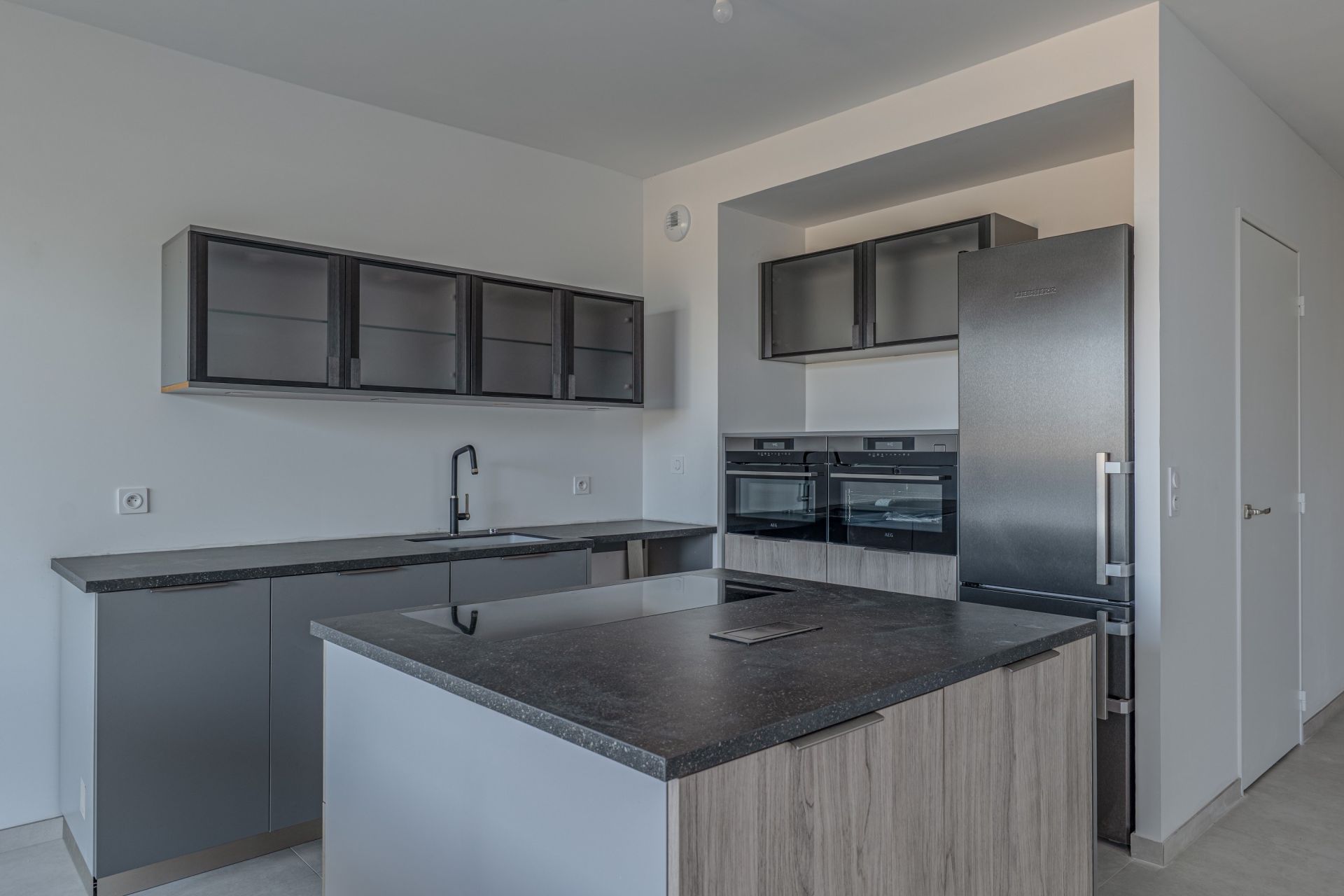 luxury apartment 3 Rooms for sale on ST DIDIER AU MONT D OR (69370)