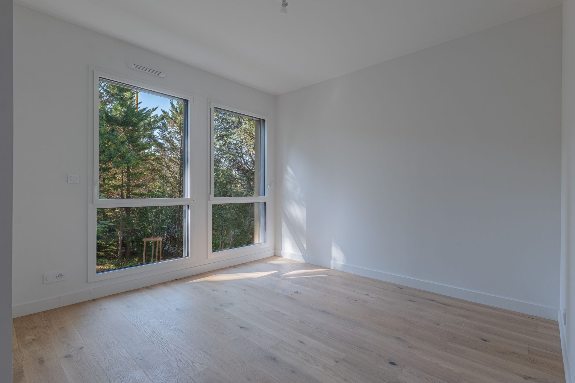 luxury apartment 3 Rooms for sale on ST DIDIER AU MONT D OR (69370)