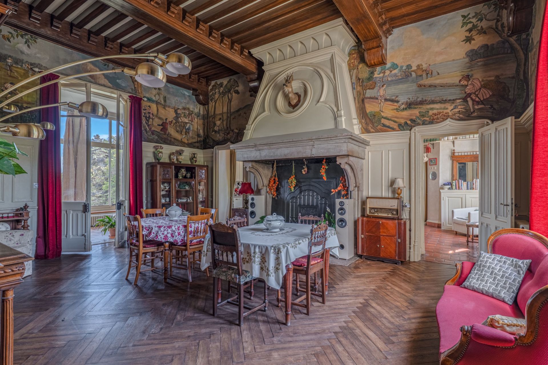maison de luxe 10 Pièces en vente sur PERONNAS (01960)