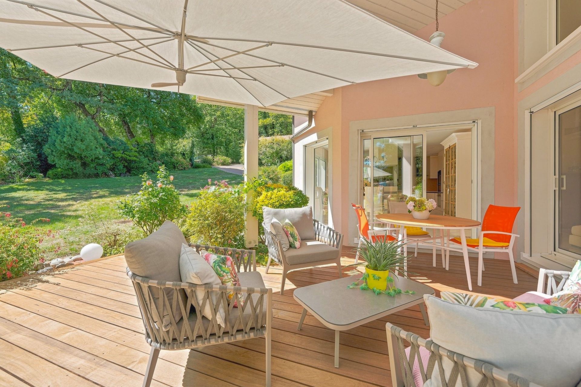 luxury house 5 Rooms for sale on ECHENEVEX (01170)