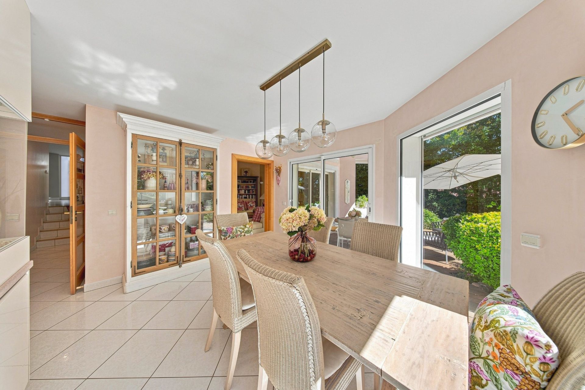 luxury house 5 Rooms for sale on ECHENEVEX (01170)