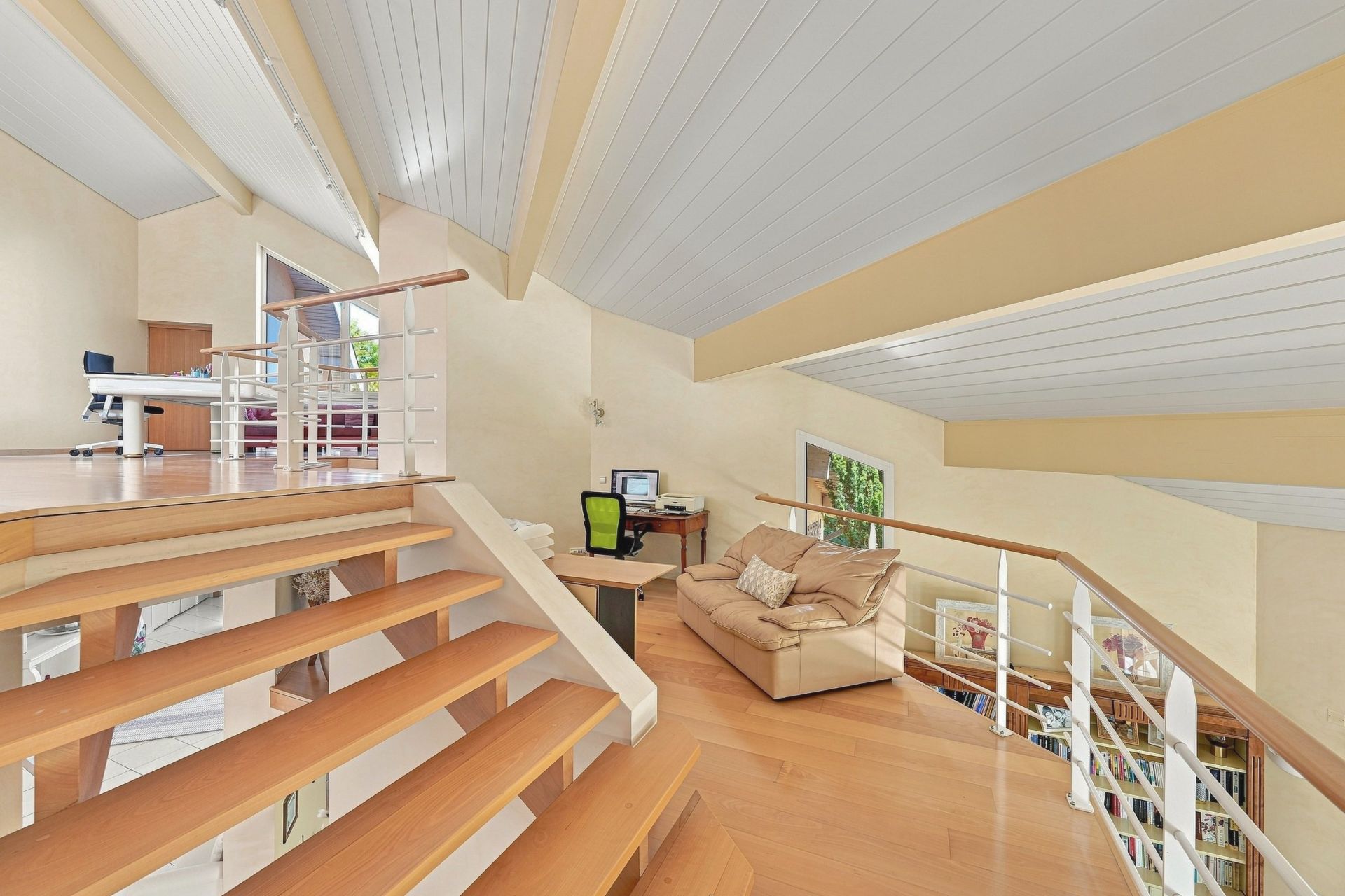luxury house 5 Rooms for sale on ECHENEVEX (01170)