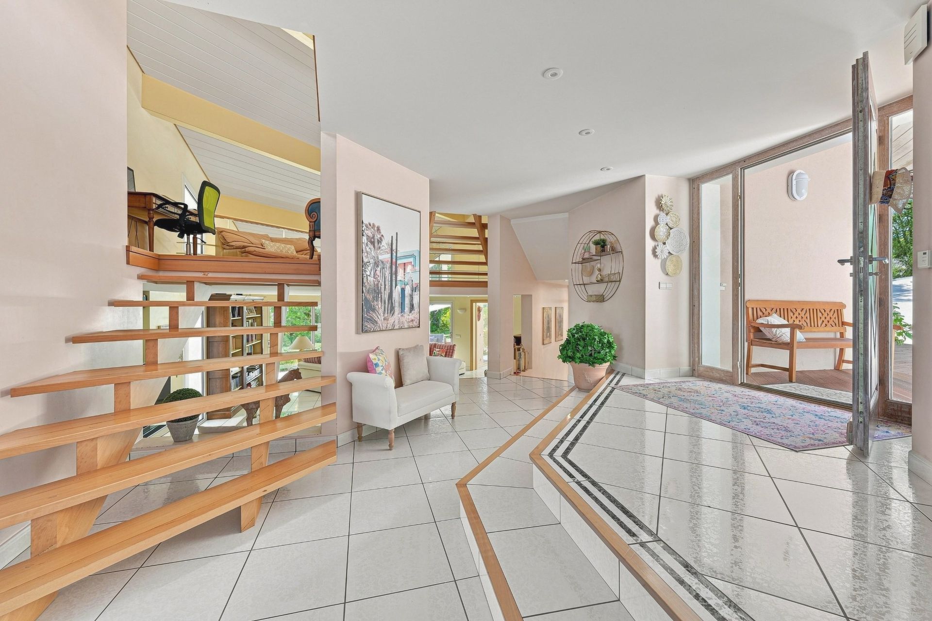 luxury house 5 Rooms for sale on ECHENEVEX (01170)