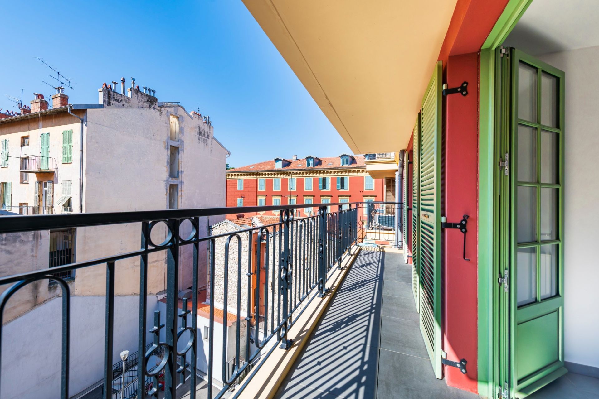 luxury apartment 2 Rooms for sale on NICE (06000)