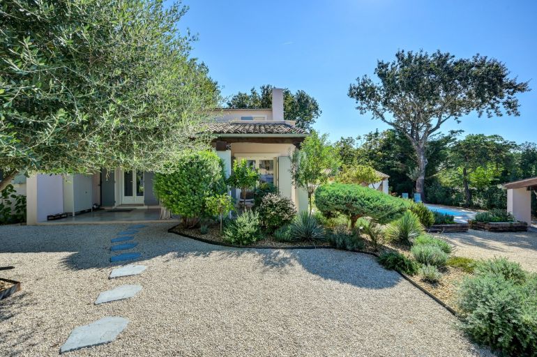 maison de luxe 6 Pièces en vente sur MAUSSANE LES ALPILLES (13520)