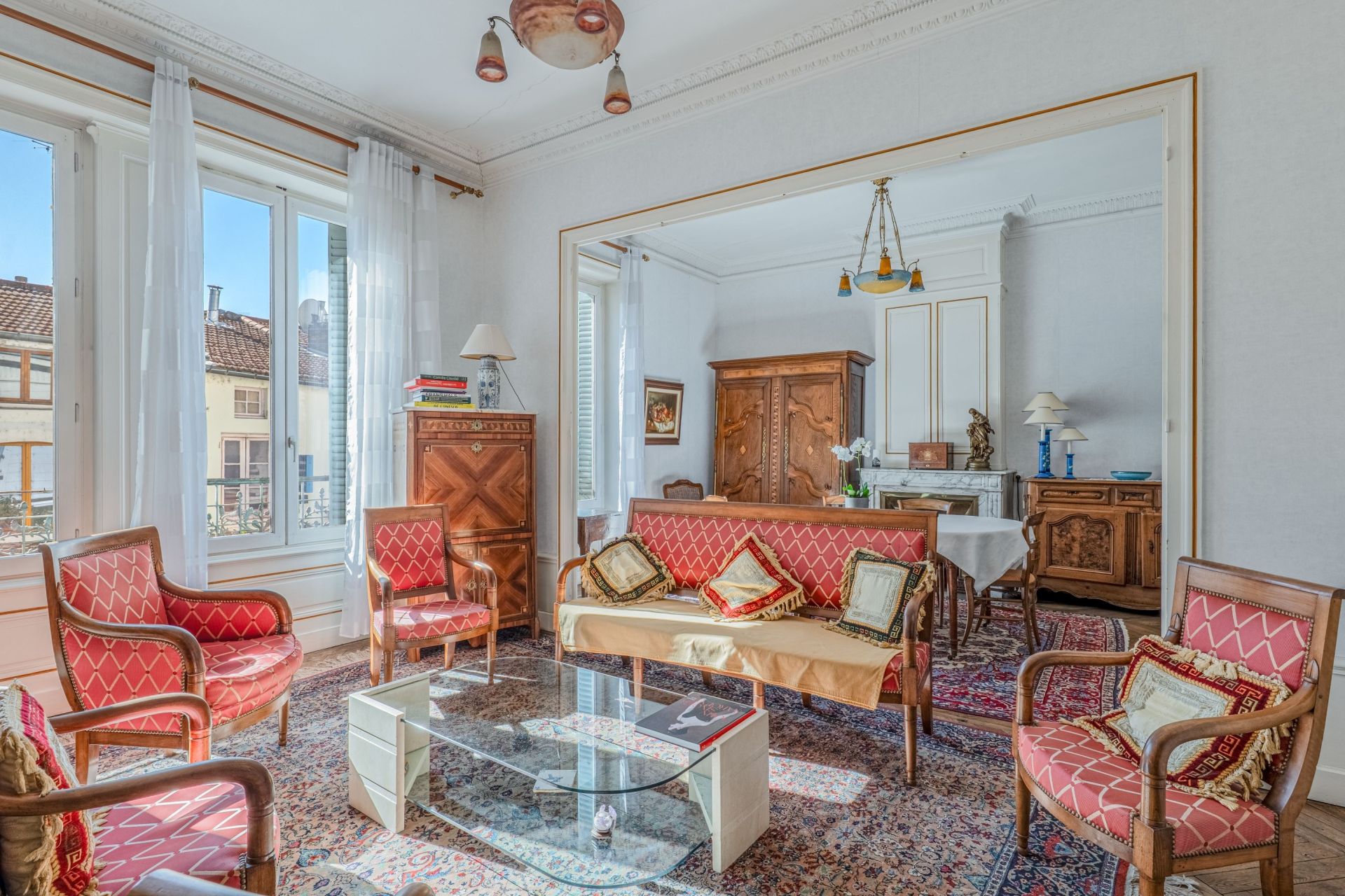 mansion (hôtel particulier) 9 Rooms for sale on CALUIRE ET CUIRE (69300)
